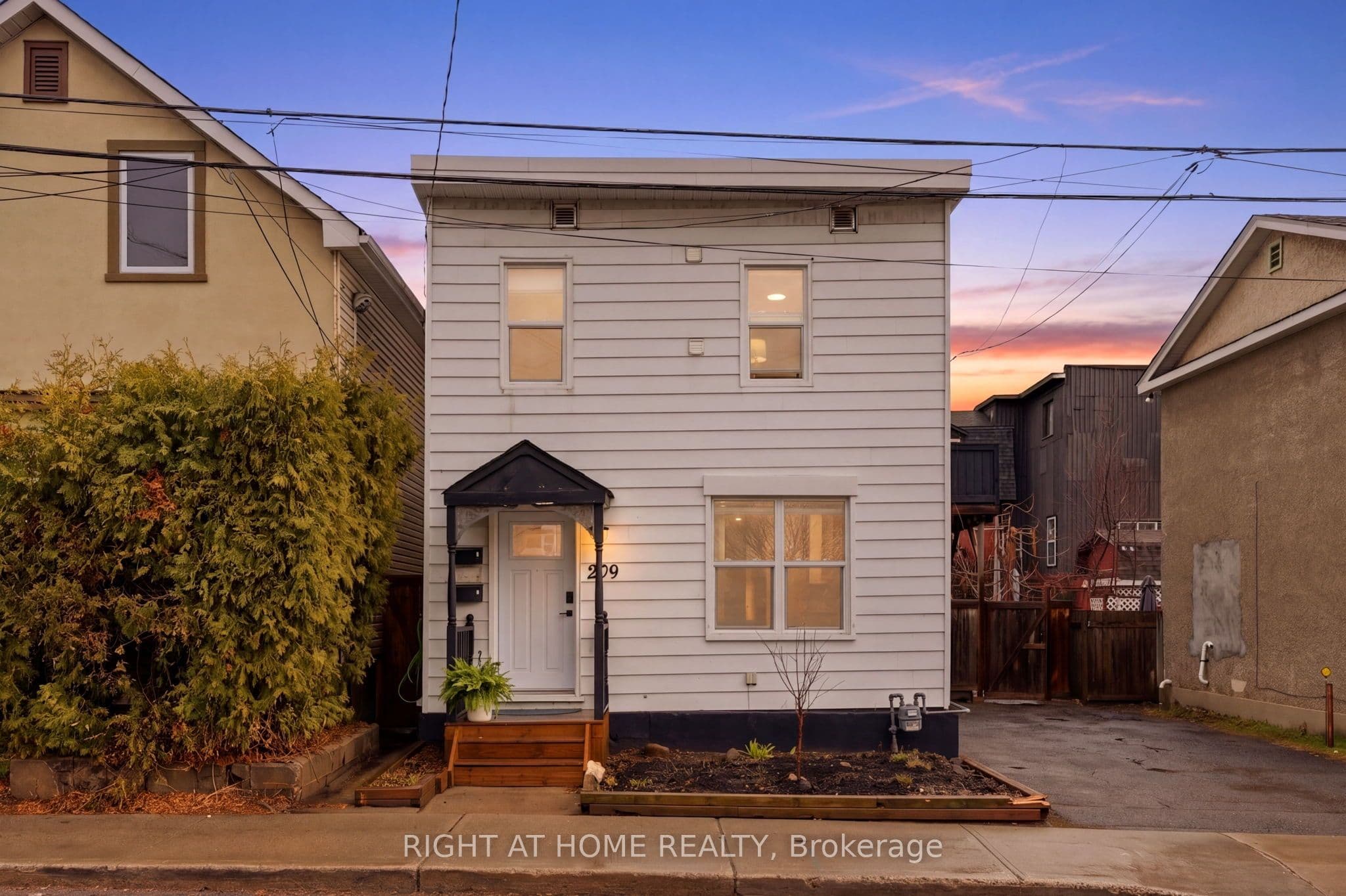 209 Marier Avenue photo 1