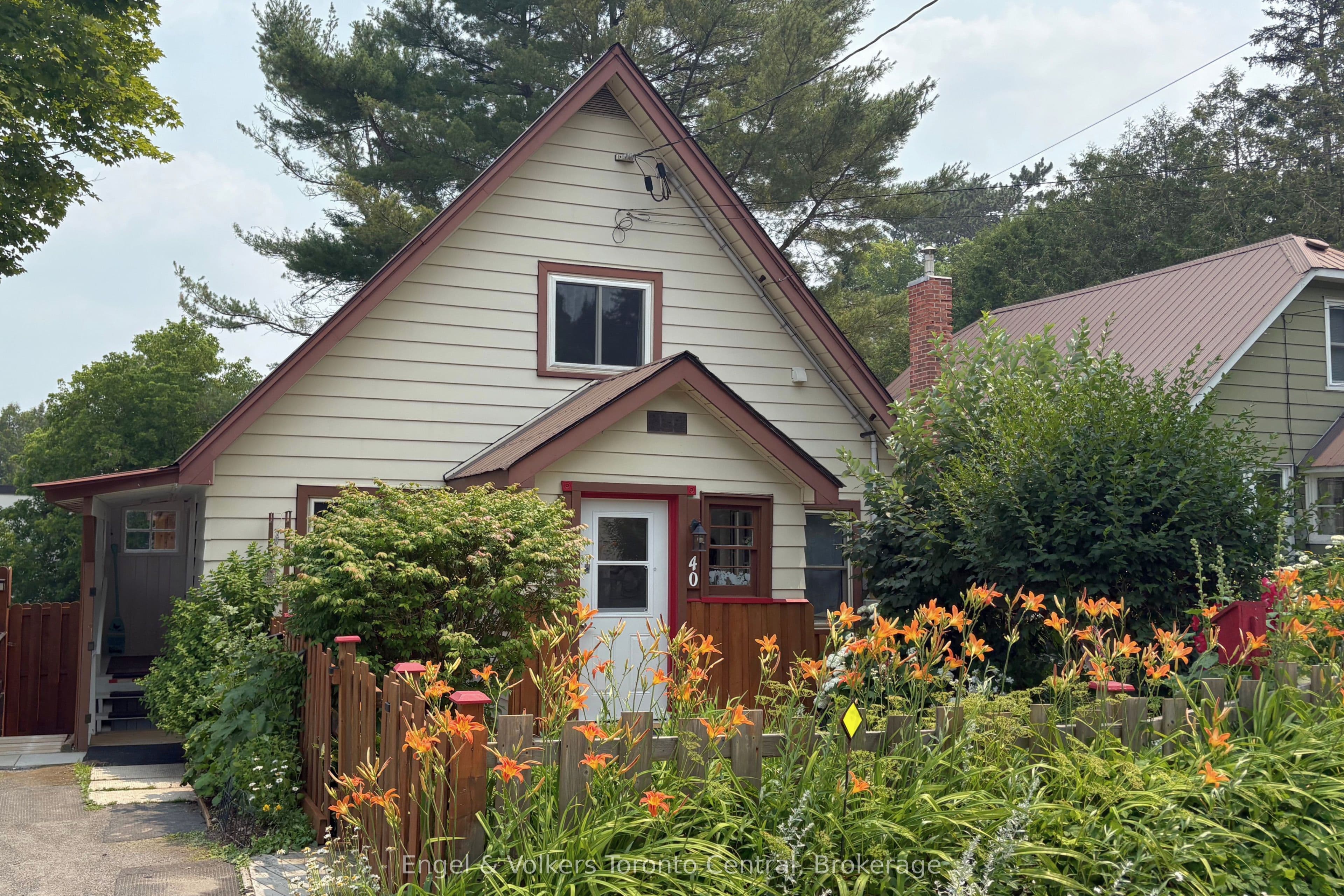 40 West Street photo 1