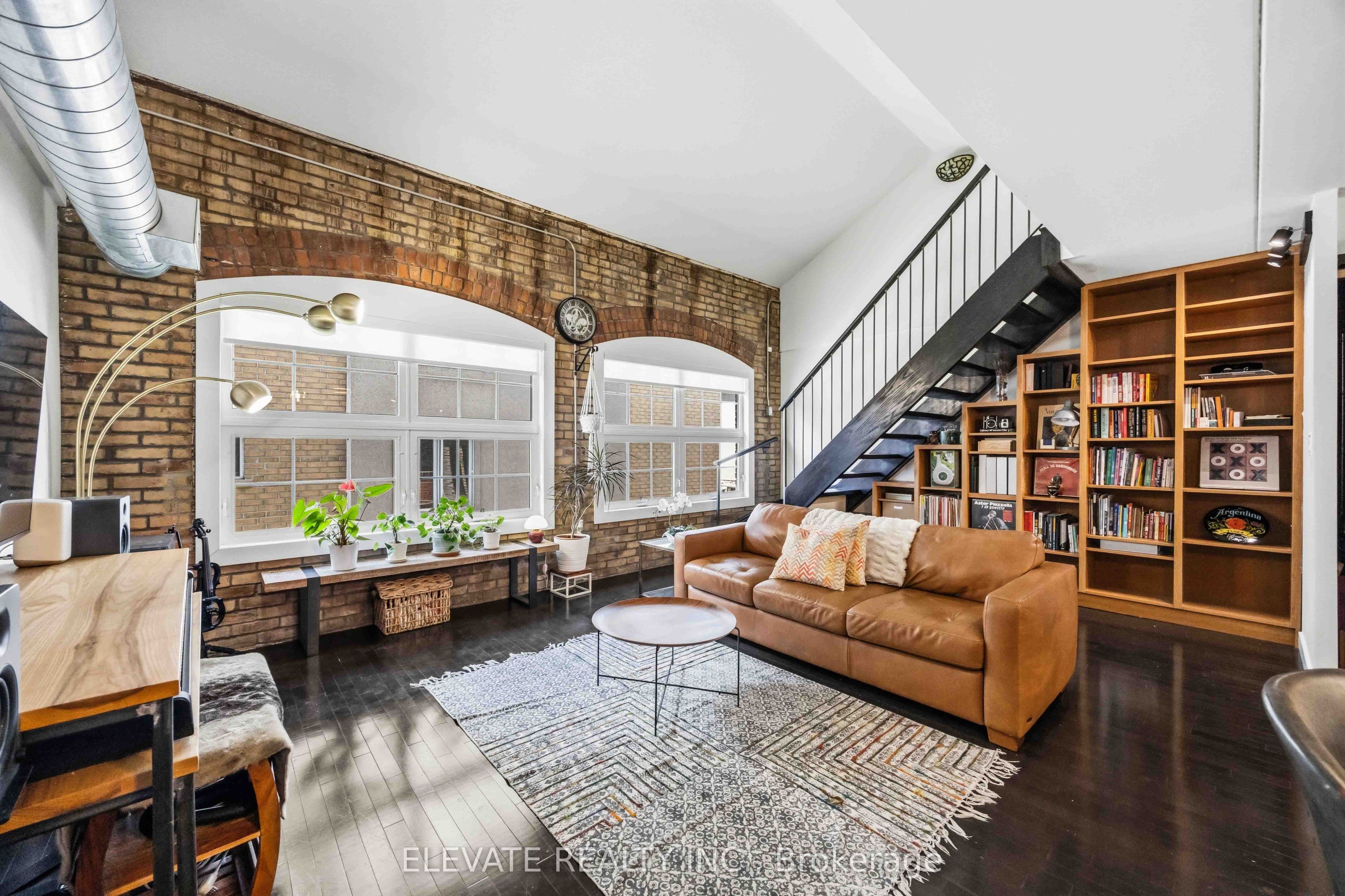 Unit 322 1100 Landsdowne Avenue photo 1