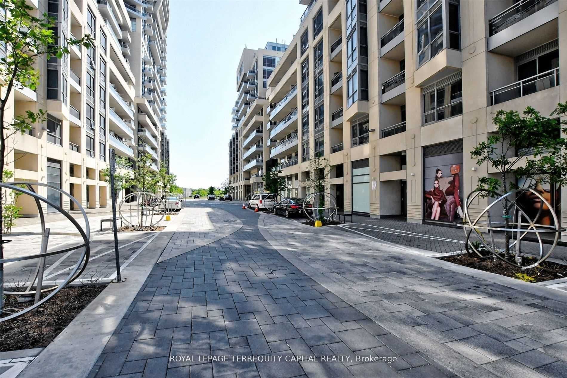 Unit 406 9199 Yonge Street photo 1