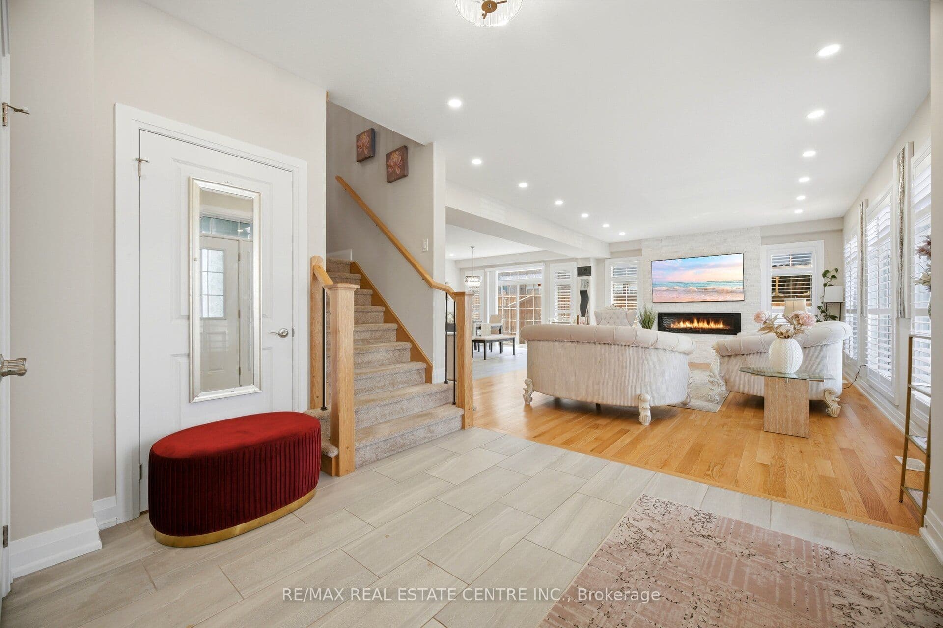 127 Monarch Woods Drive photo 1