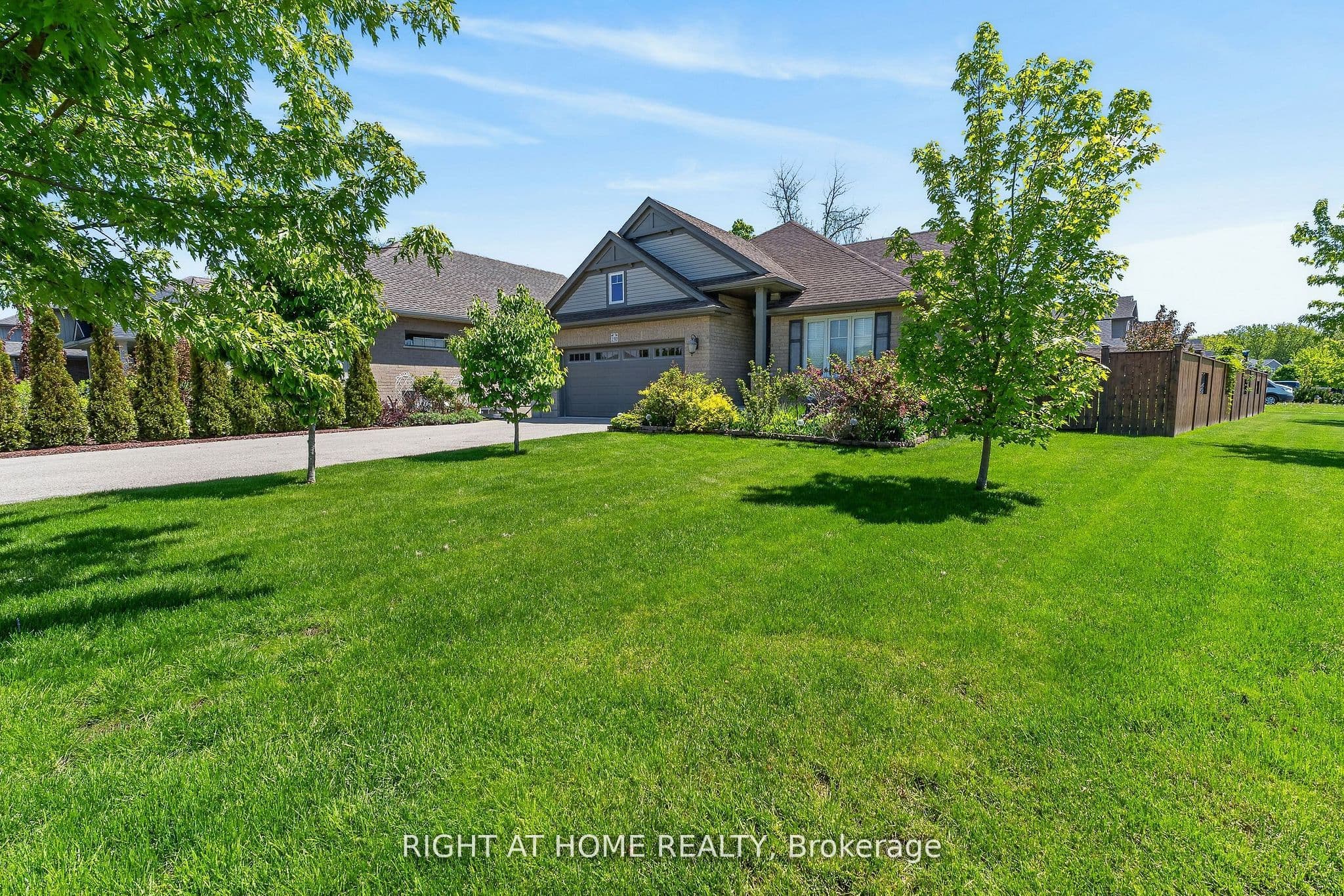 190 Emery Street photo 1