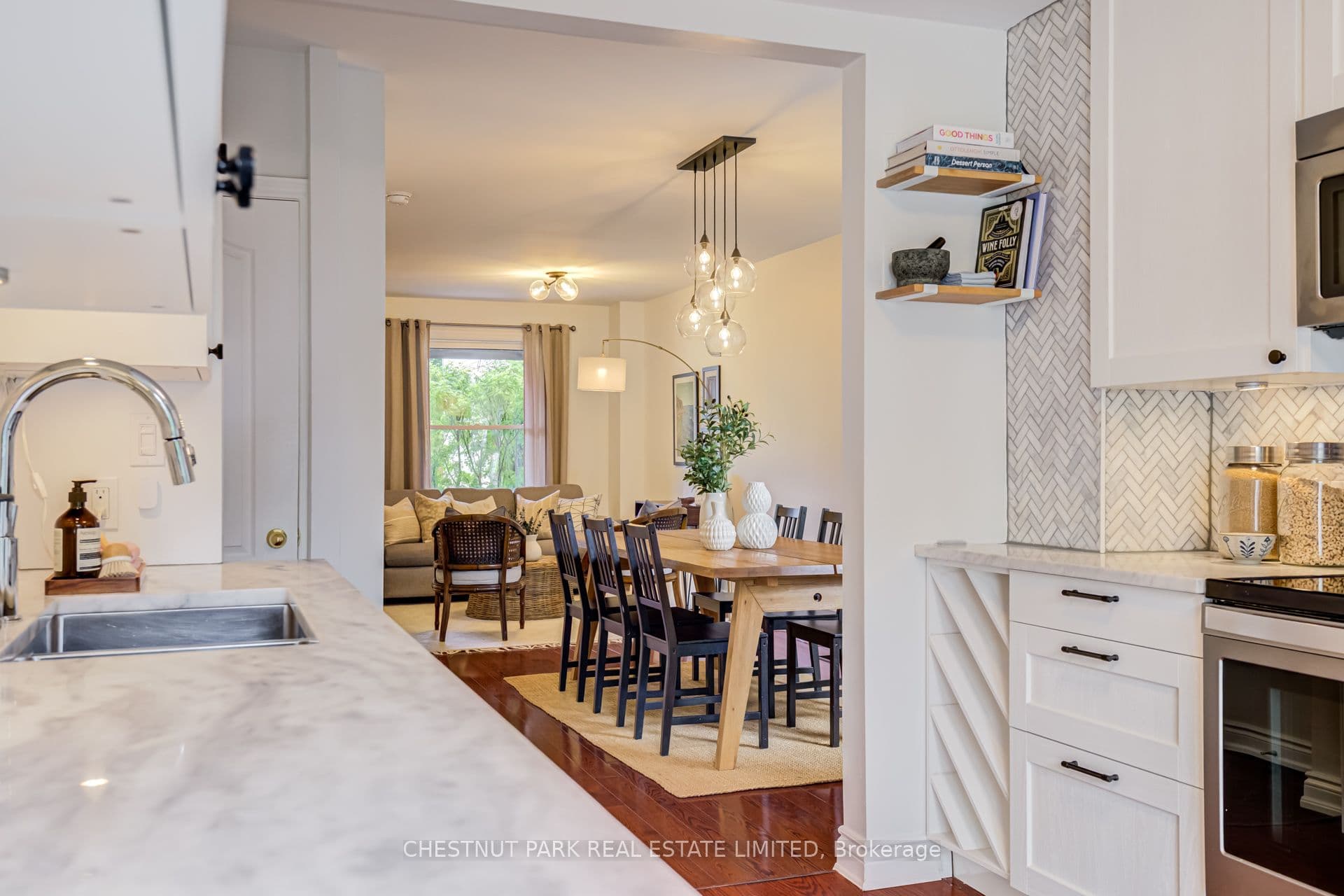 89 Frater Avenue photo 1
