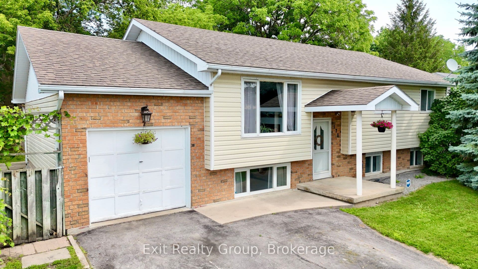 171 Park Street photo 1