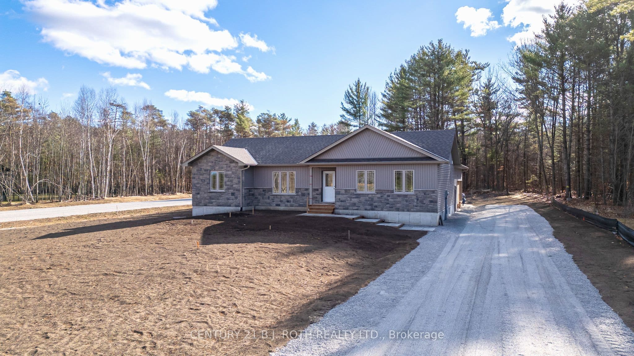 6121 Concession B C Road photo 1