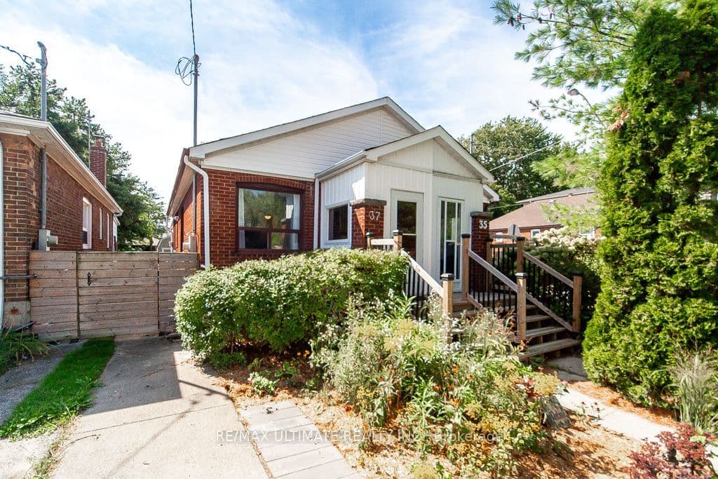 37 Gowan Avenue photo 1