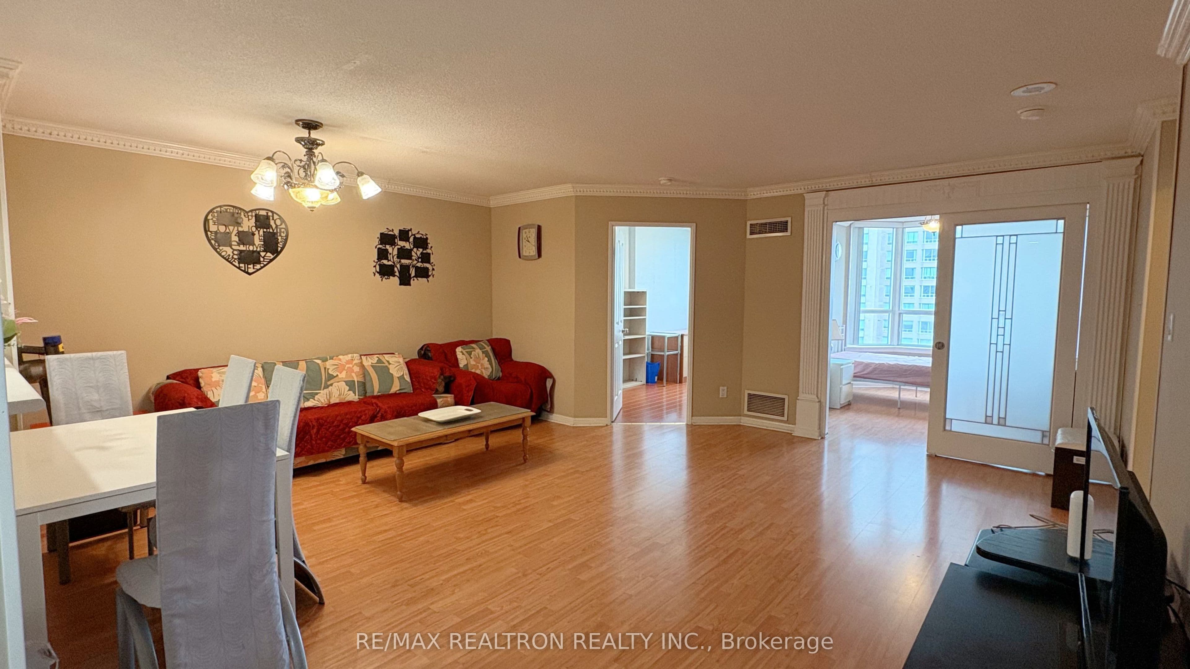 Unit 1708 88 Corporate Drive photo 1