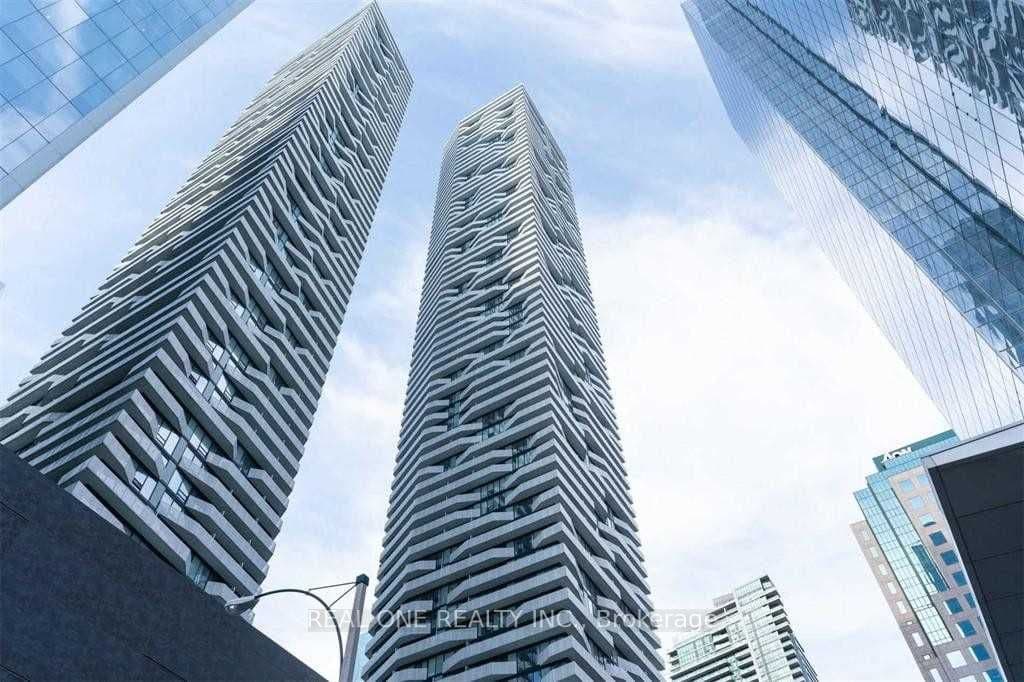 Unit 7007 88 Harbour Street photo 1