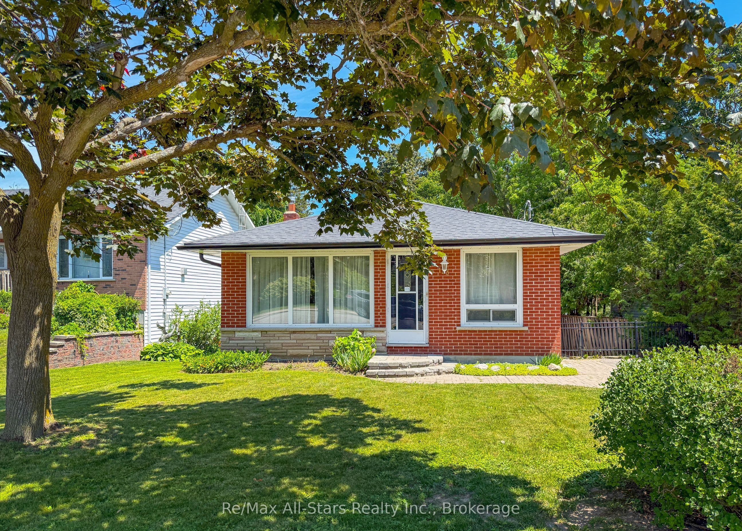 133 Rosa Street photo 1