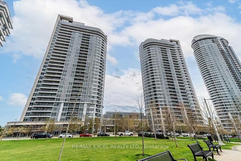 Unit 1806 151 Village Green Square photo 1