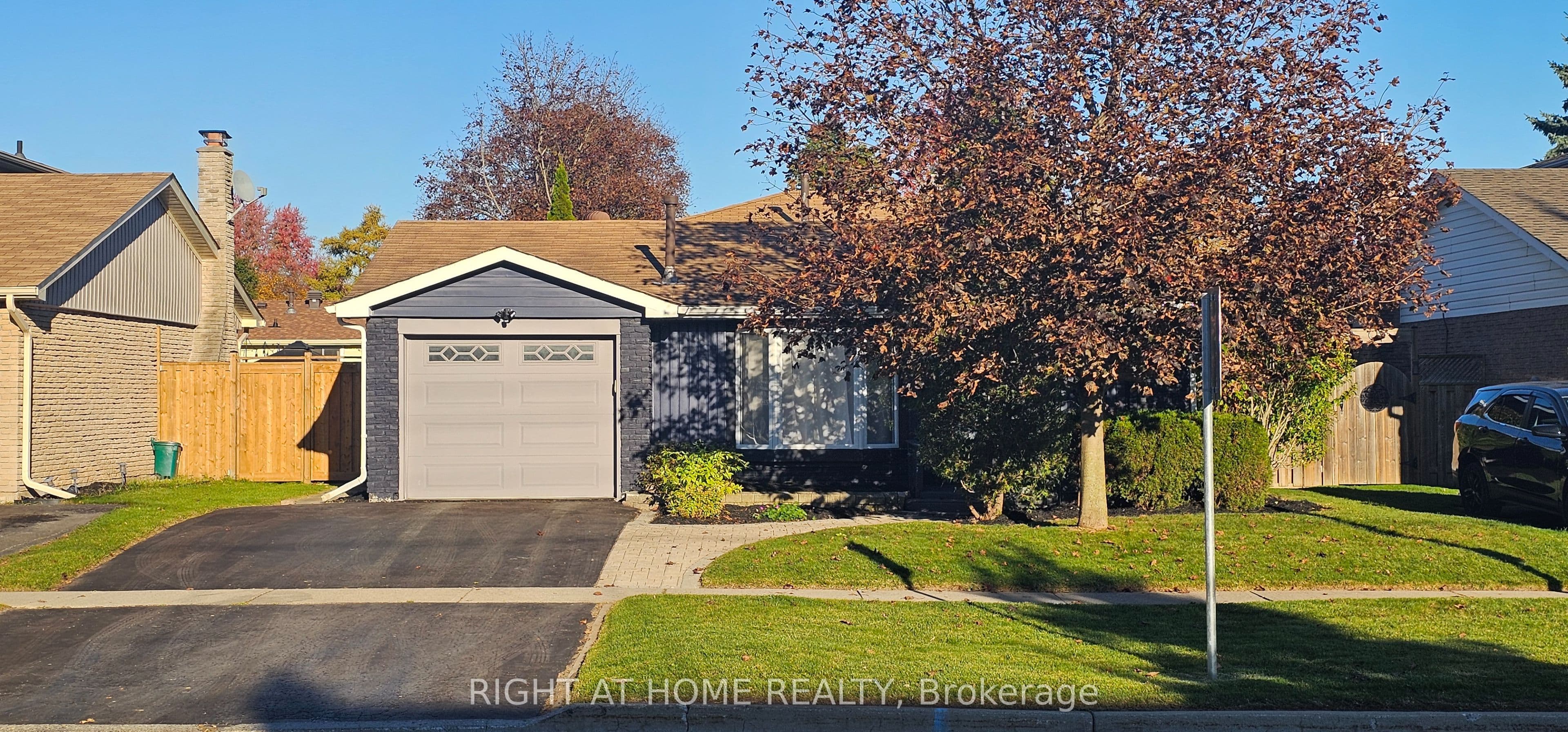 47 Simpson Avenue photo 1