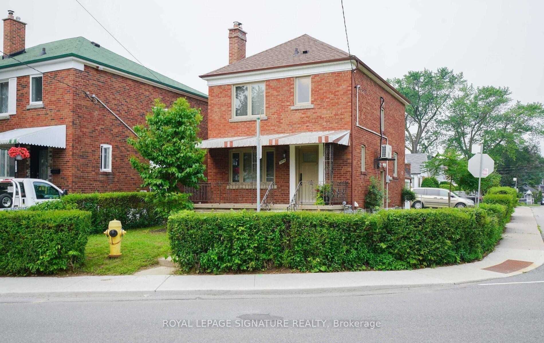 1076 Greenwood Avenue photo 1