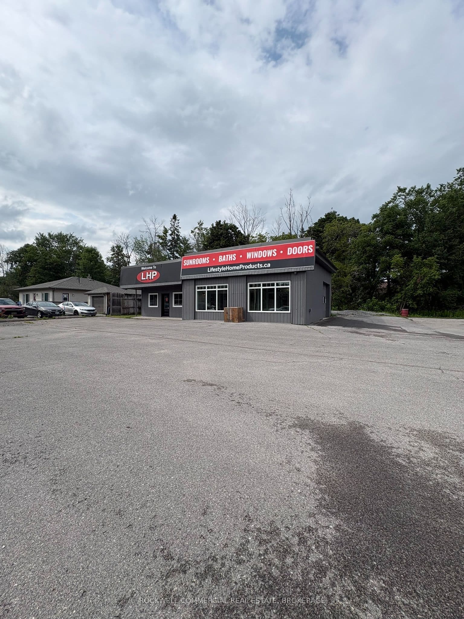 3432 Princess Street photo 1