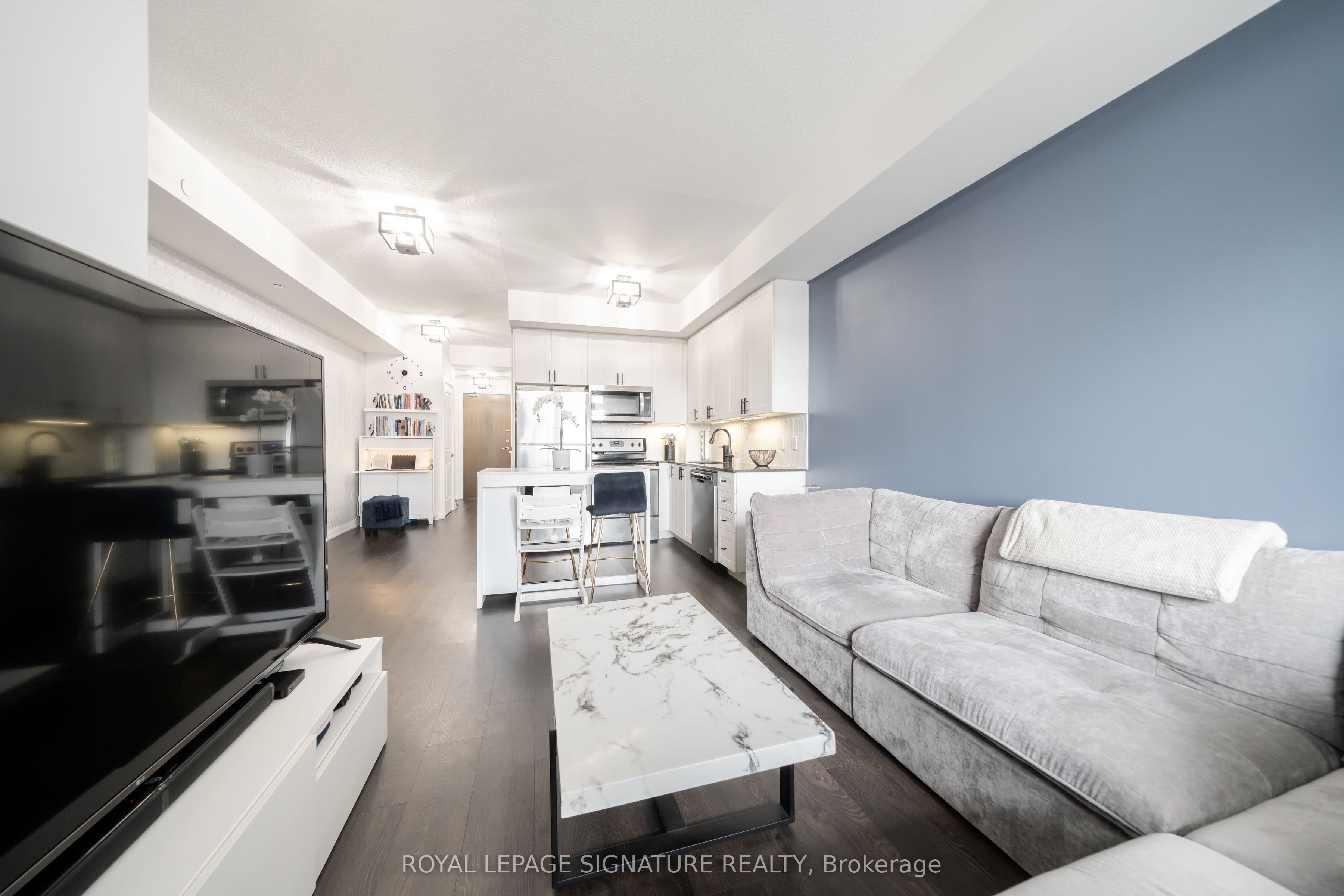 Unit 312 9560 Markham Road photo 1