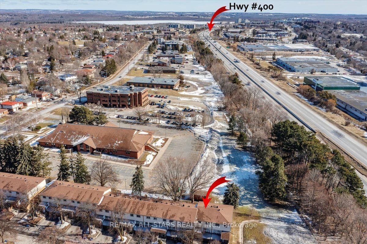 Unit B11 63 Ferris Lane photo 1