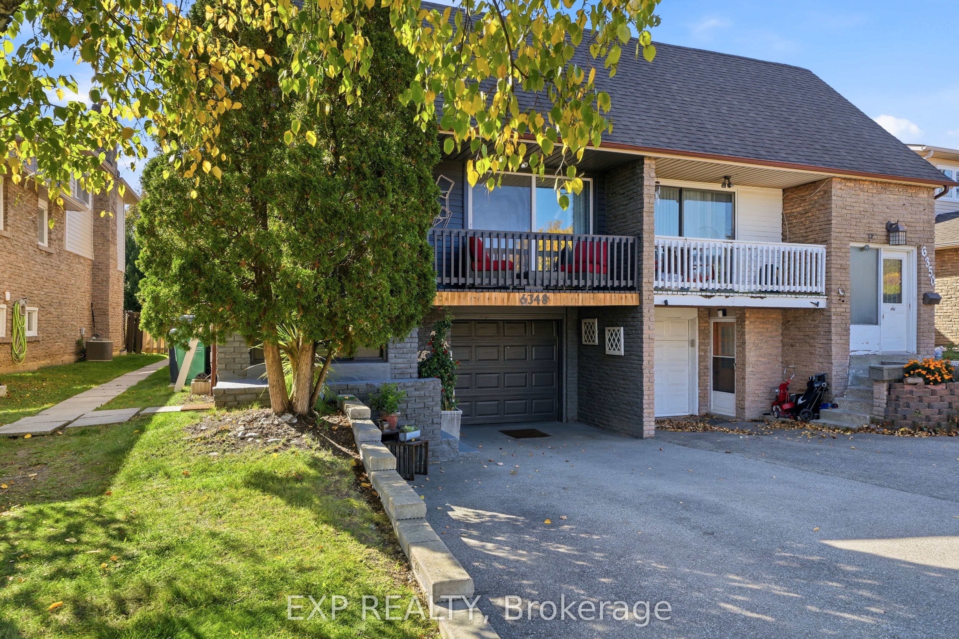 6348 Atherly Crescent photo 1