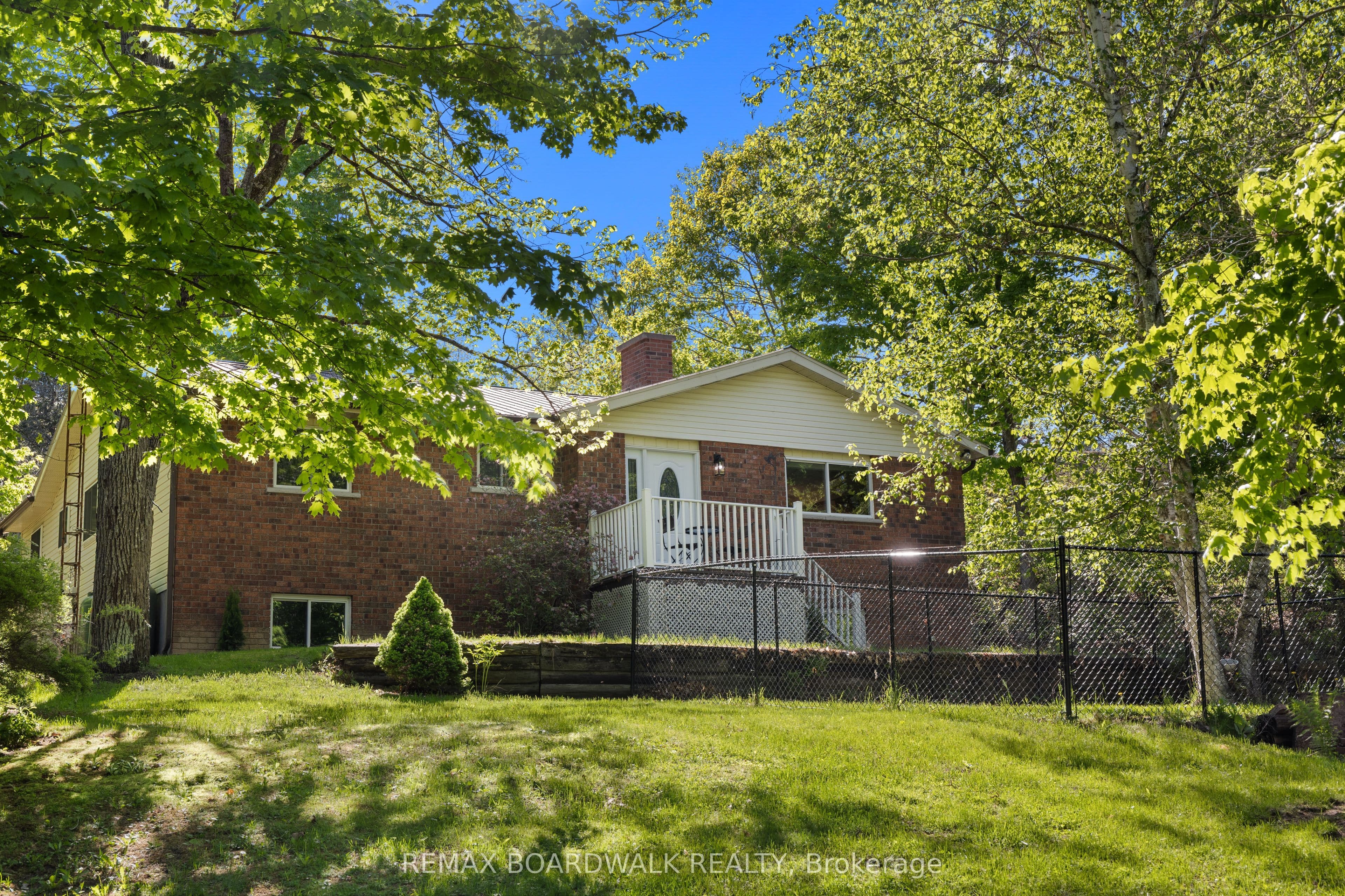 802 Beach Lane photo 1