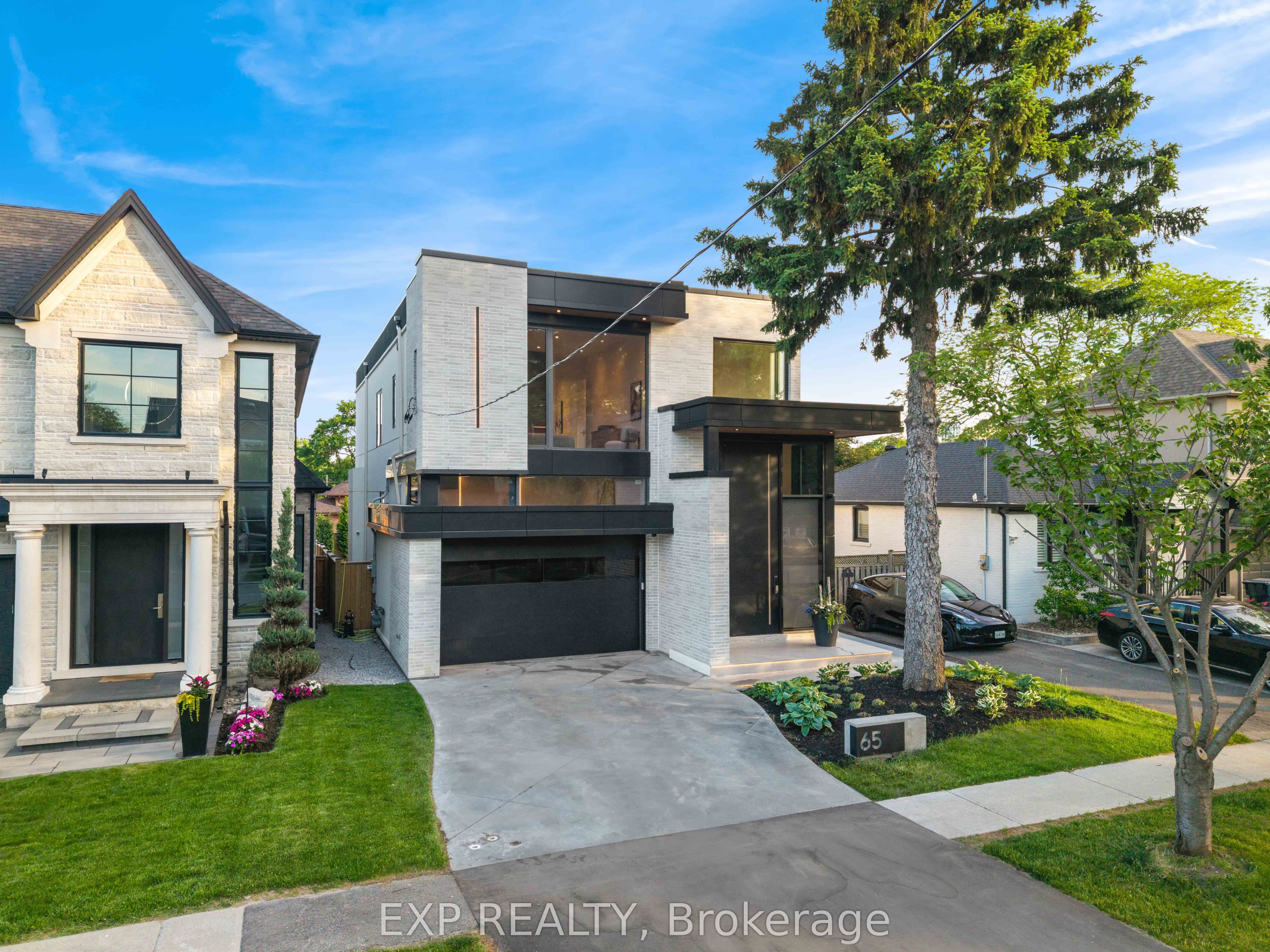 65 Edgecroft Road photo 1
