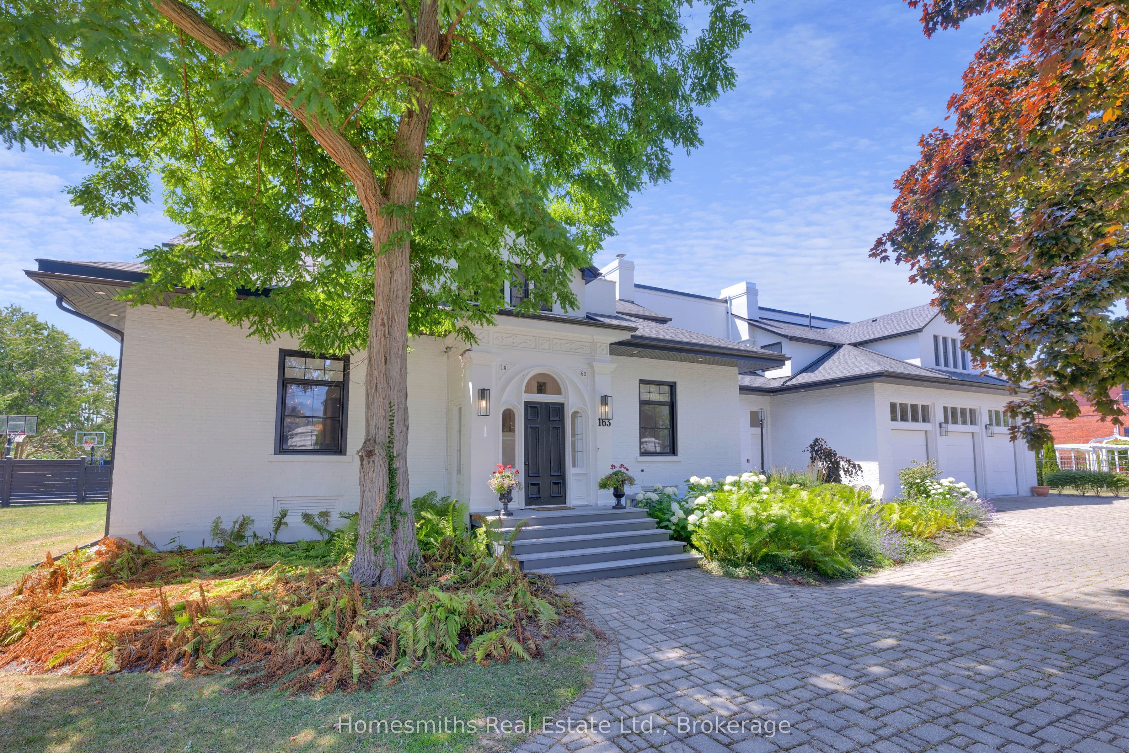 163 Ontario Street photo 1