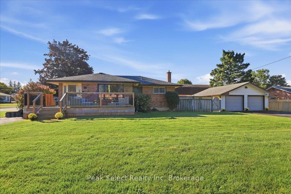 207 Byron Street photo 1