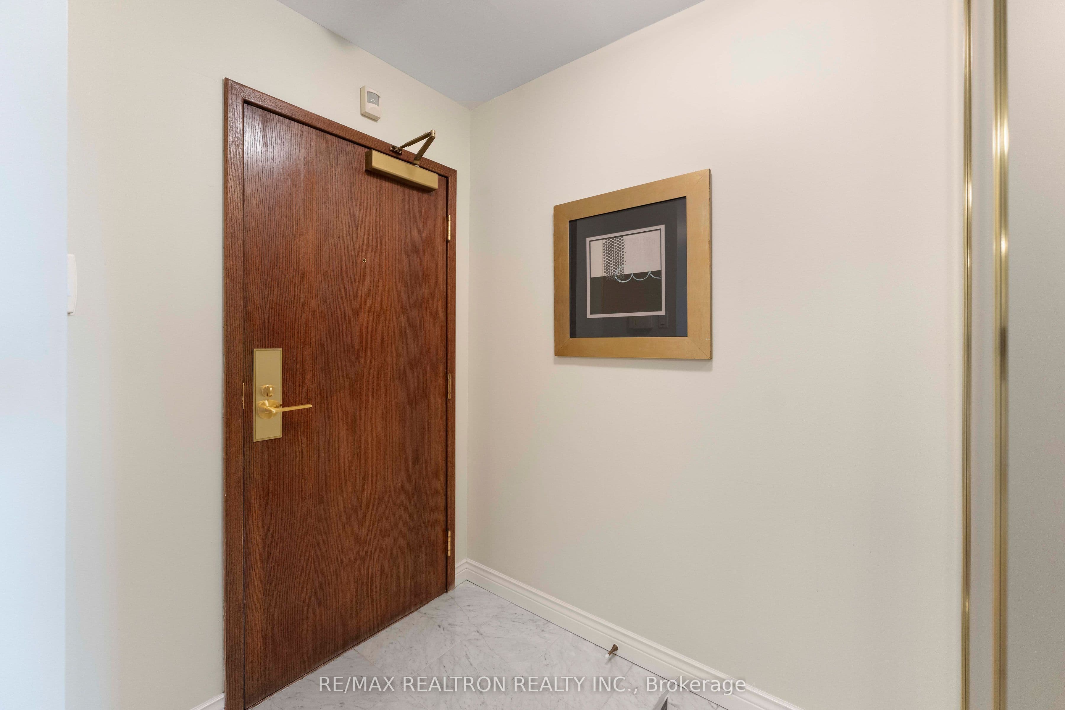 Unit 1402 2287 Lake Shore Boulevard photo 1
