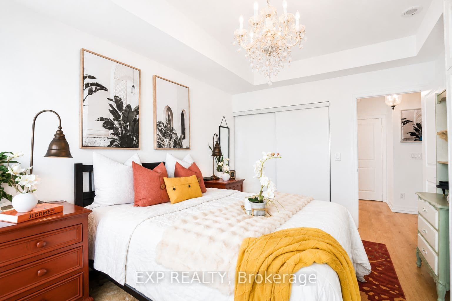 Unit 404 500 St Clair Avenue photo 1