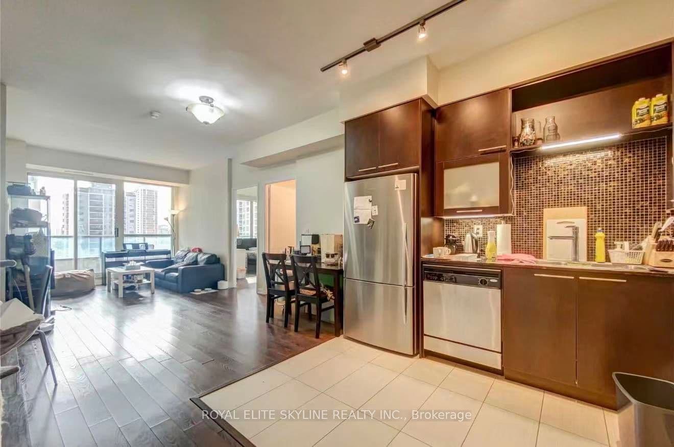 Unit 708 500 Sherbourne Street photo 1