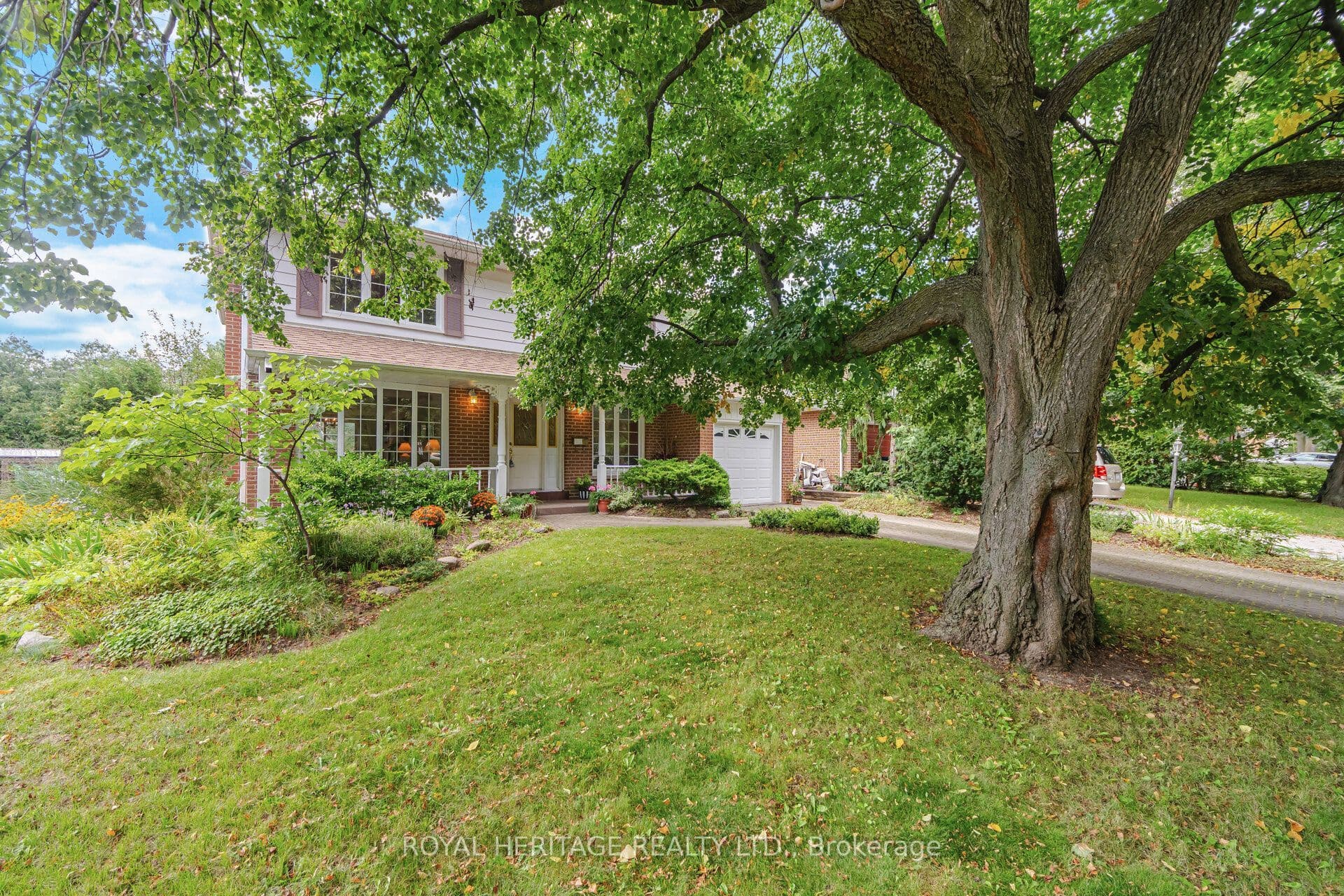81 Tidefall Drive photo 1