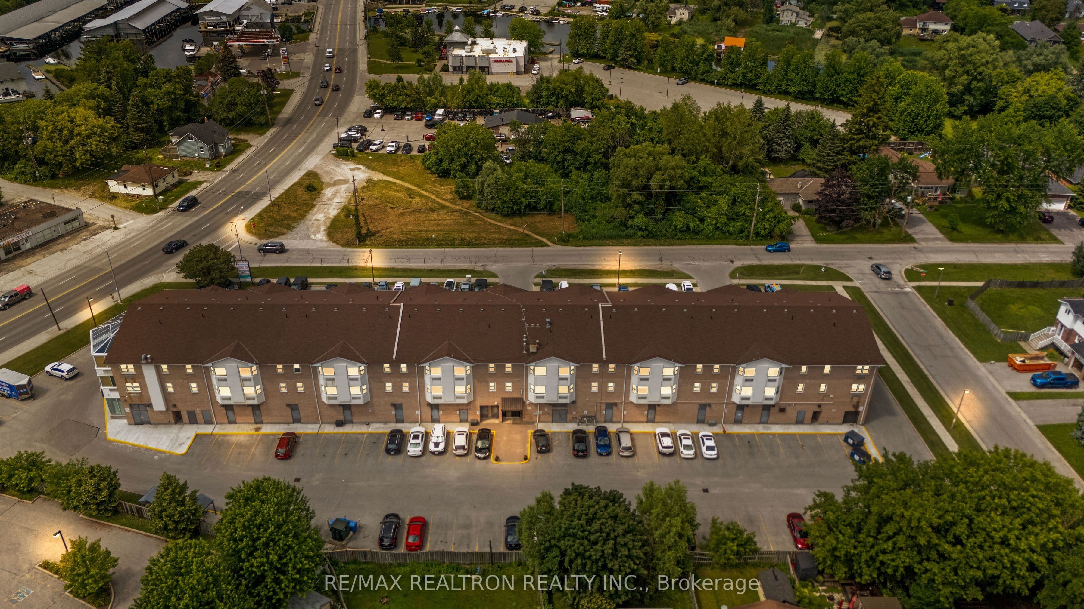 Unit 315 155 Riverglen Drive photo 1