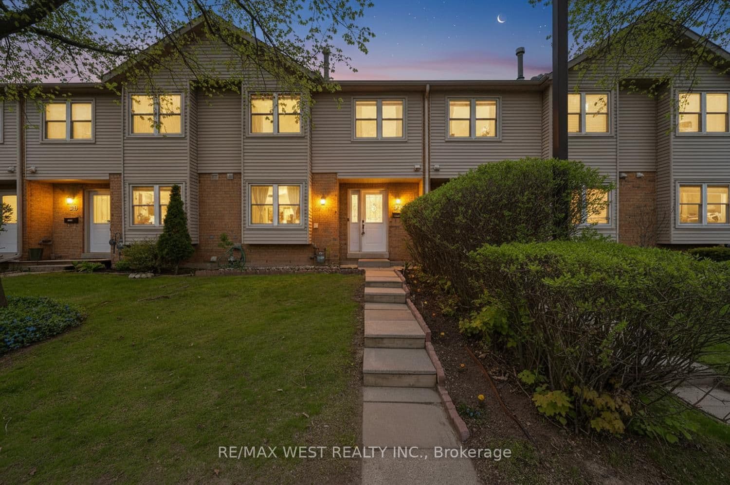 Unit 38 2065 Amherst Heights Court photo 1