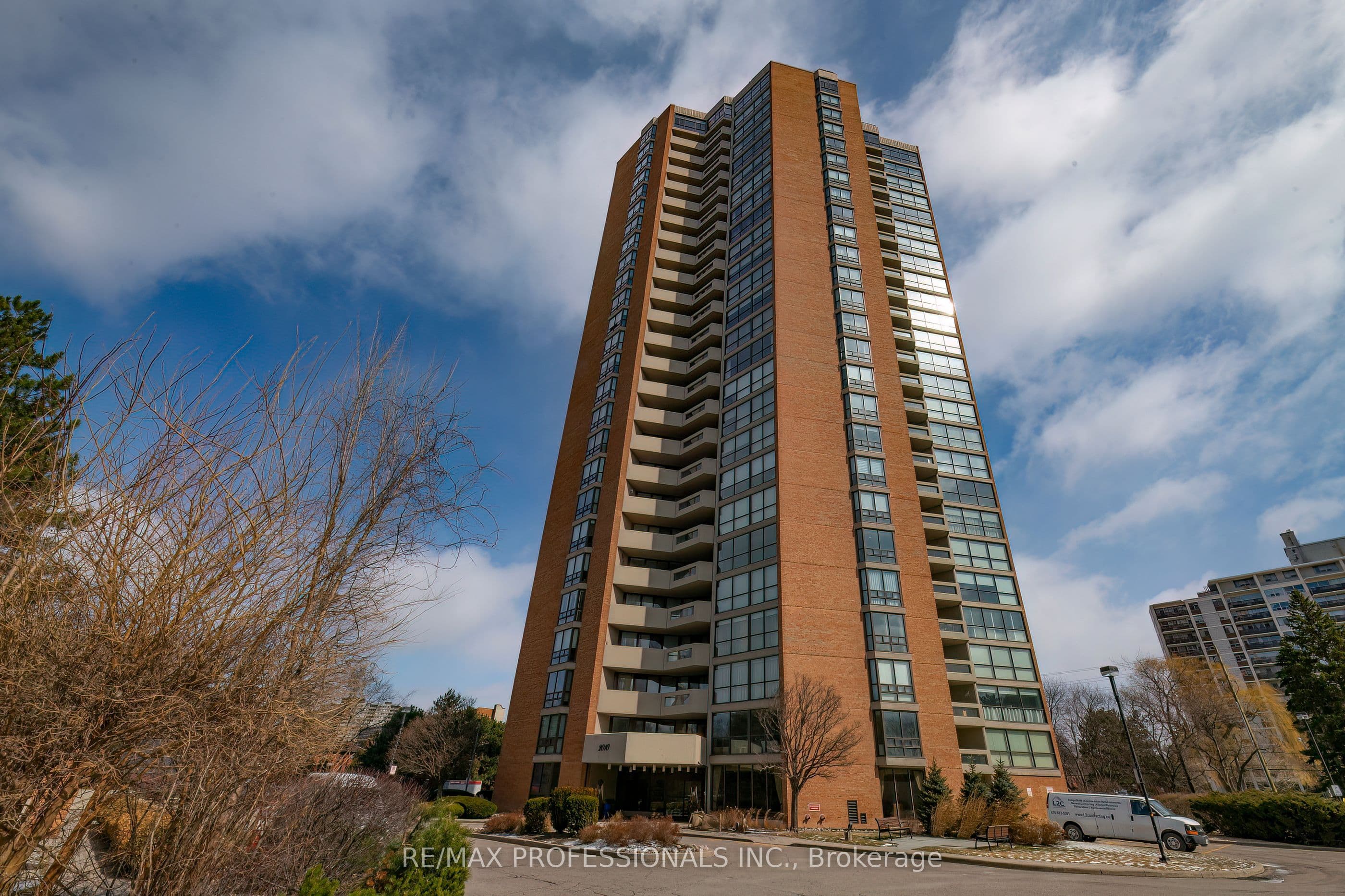 Unit 2302 2010 Islington Avenue photo 1