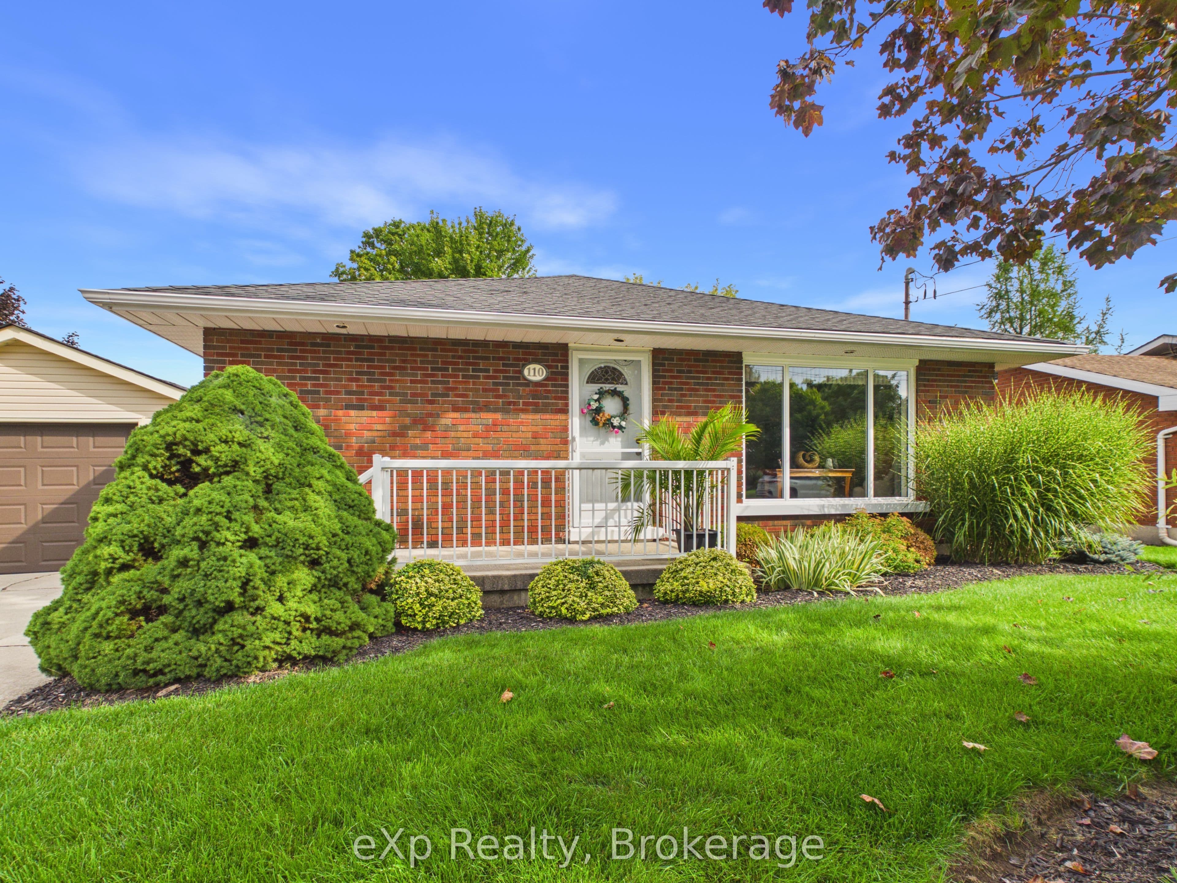 110 Brown's Lane photo 1