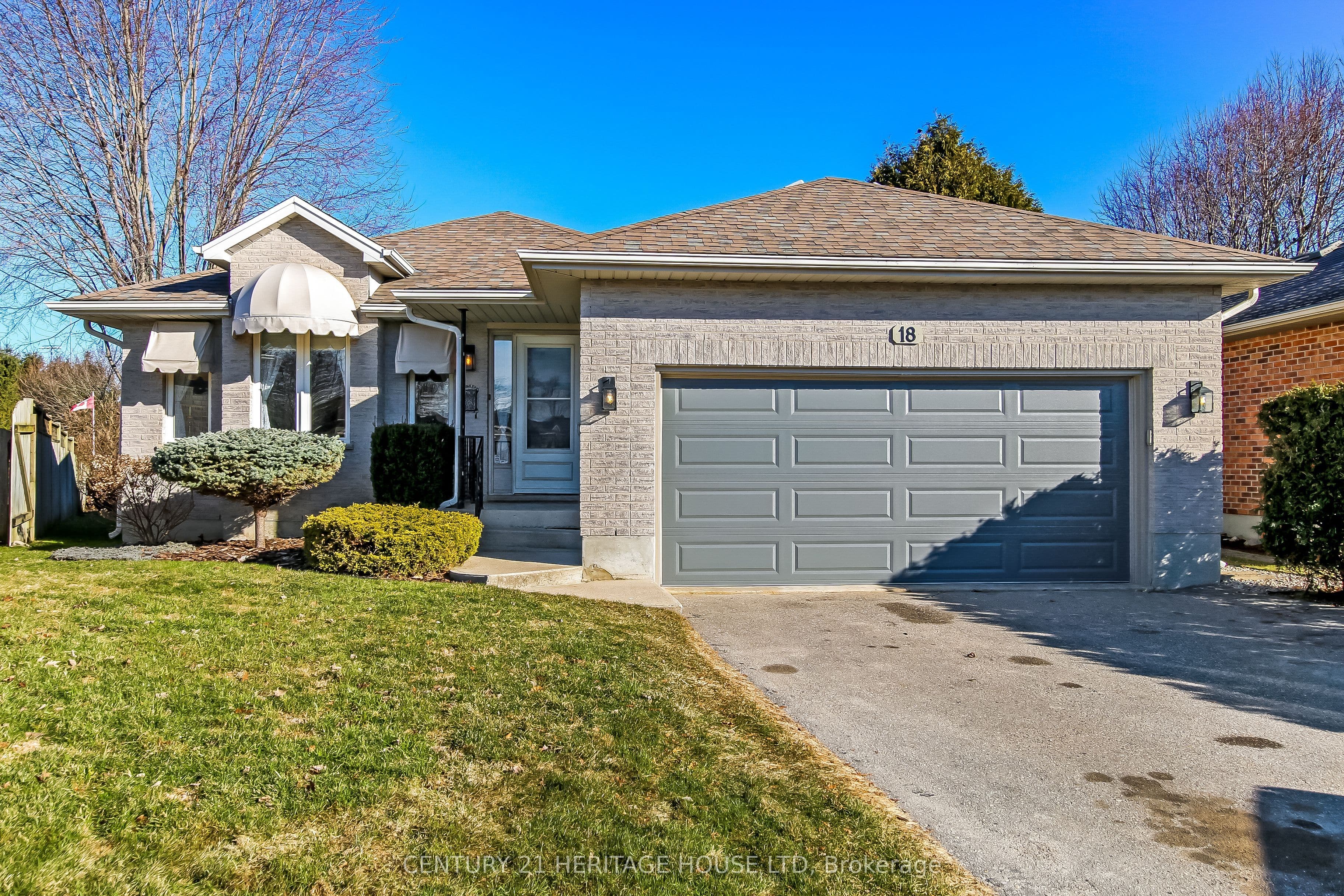 18 Hickory Boulevard photo 1