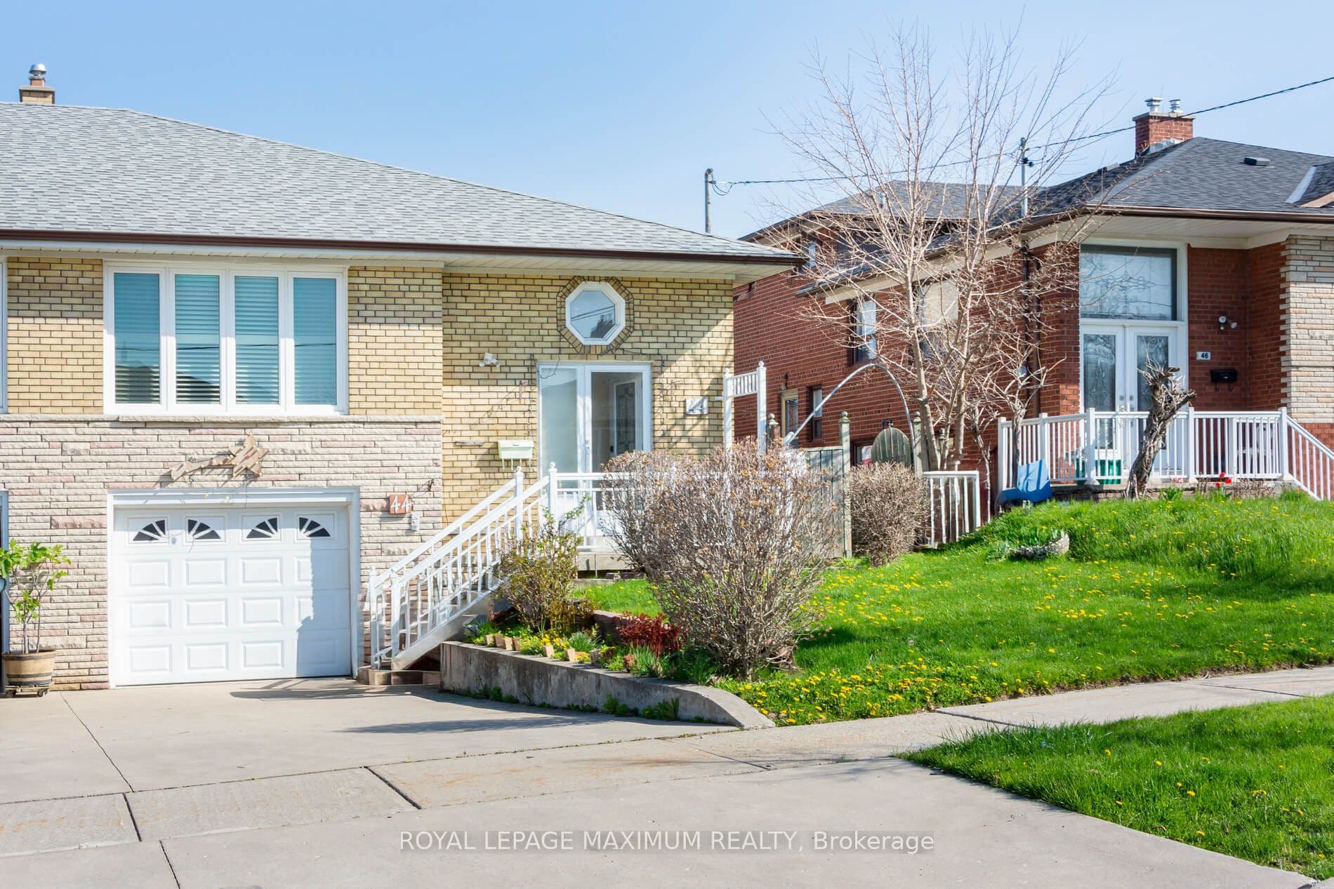 44 Fallingdale Crescent photo 1