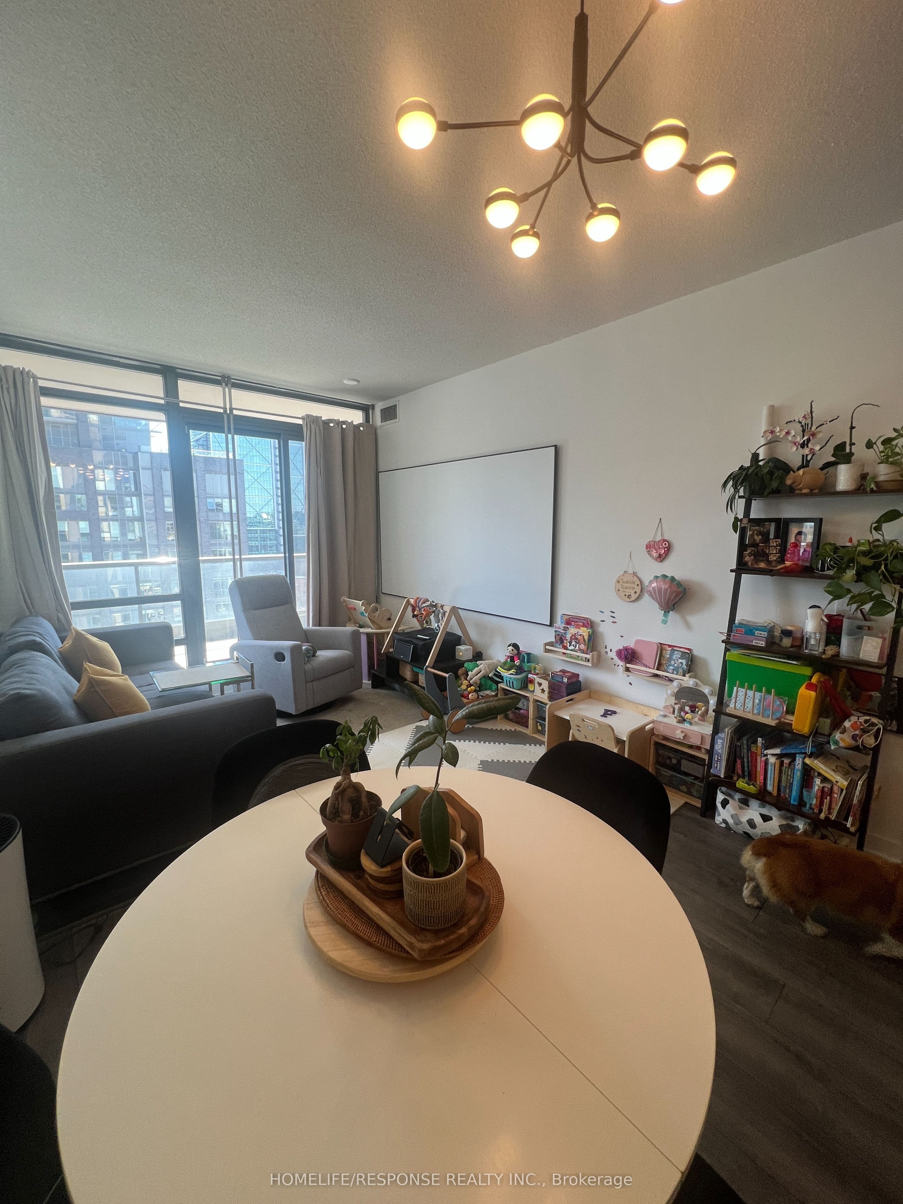 Unit 1212 438 King Street photo 1