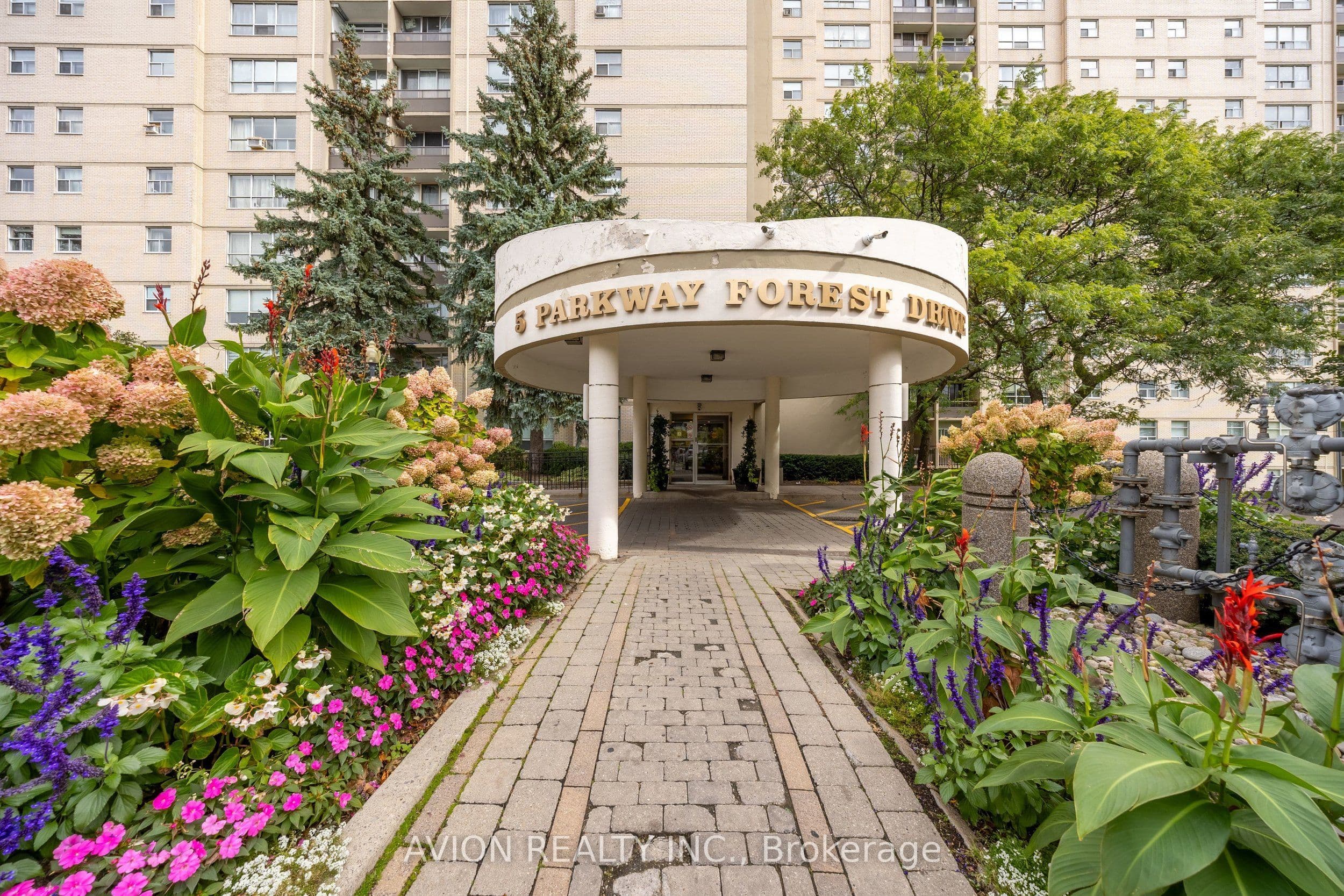 Unit 1911 5 Parkway Forest Drive photo 1