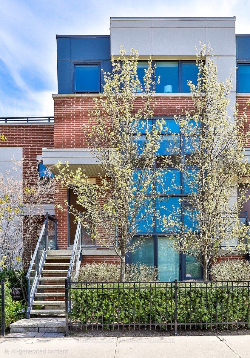 35 Oak Street photo 1