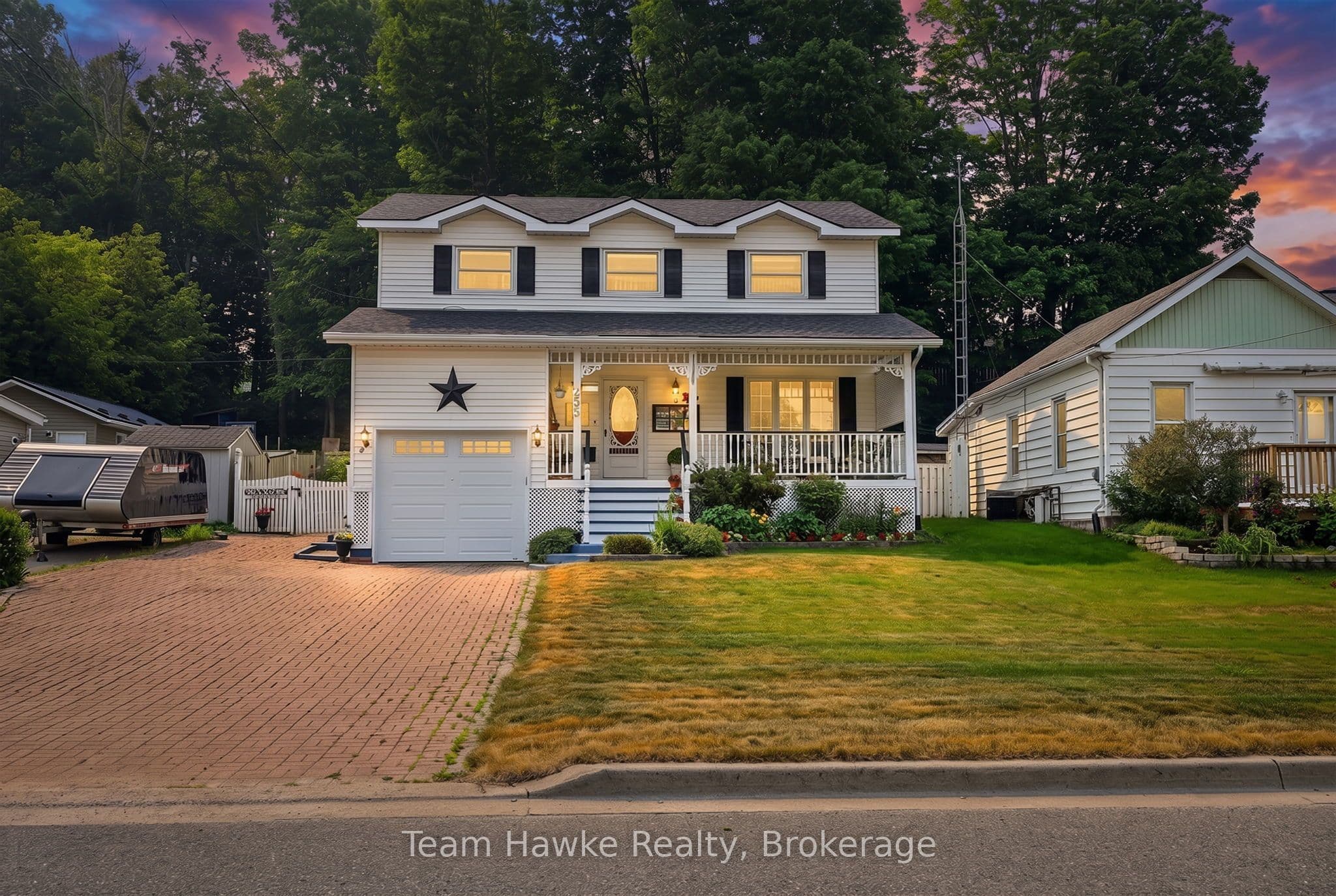 255 Hanly Street photo 1