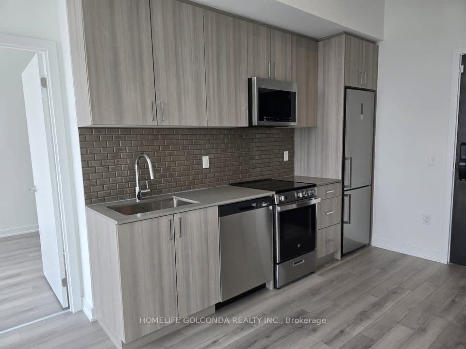 Unit 812 1005 Dundas Street photo 1