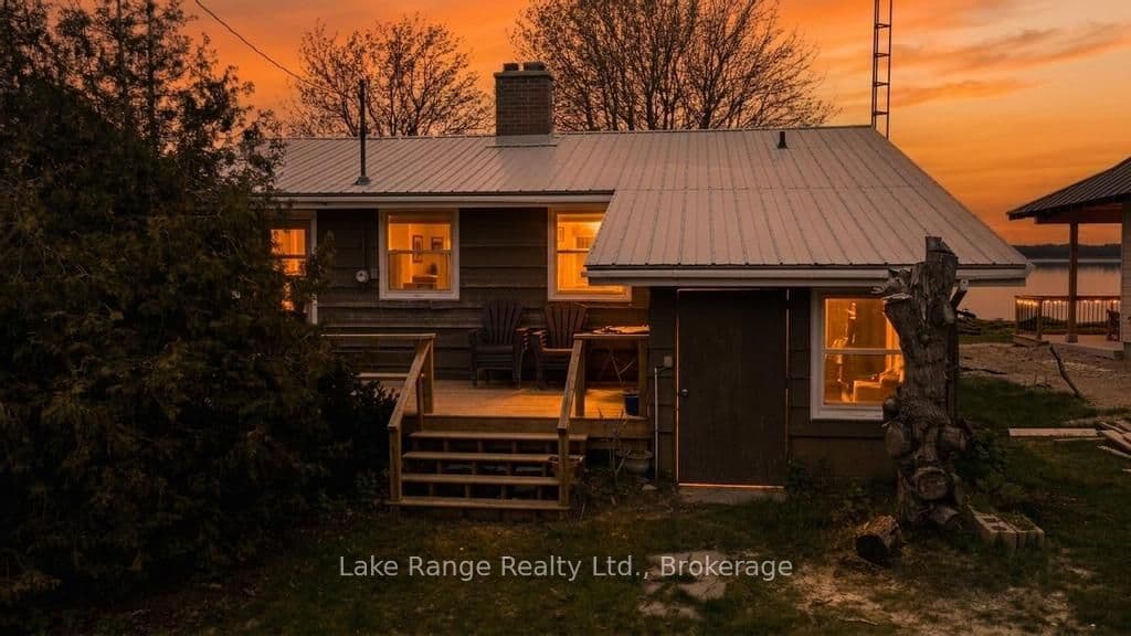 805 Leonard Court photo 1