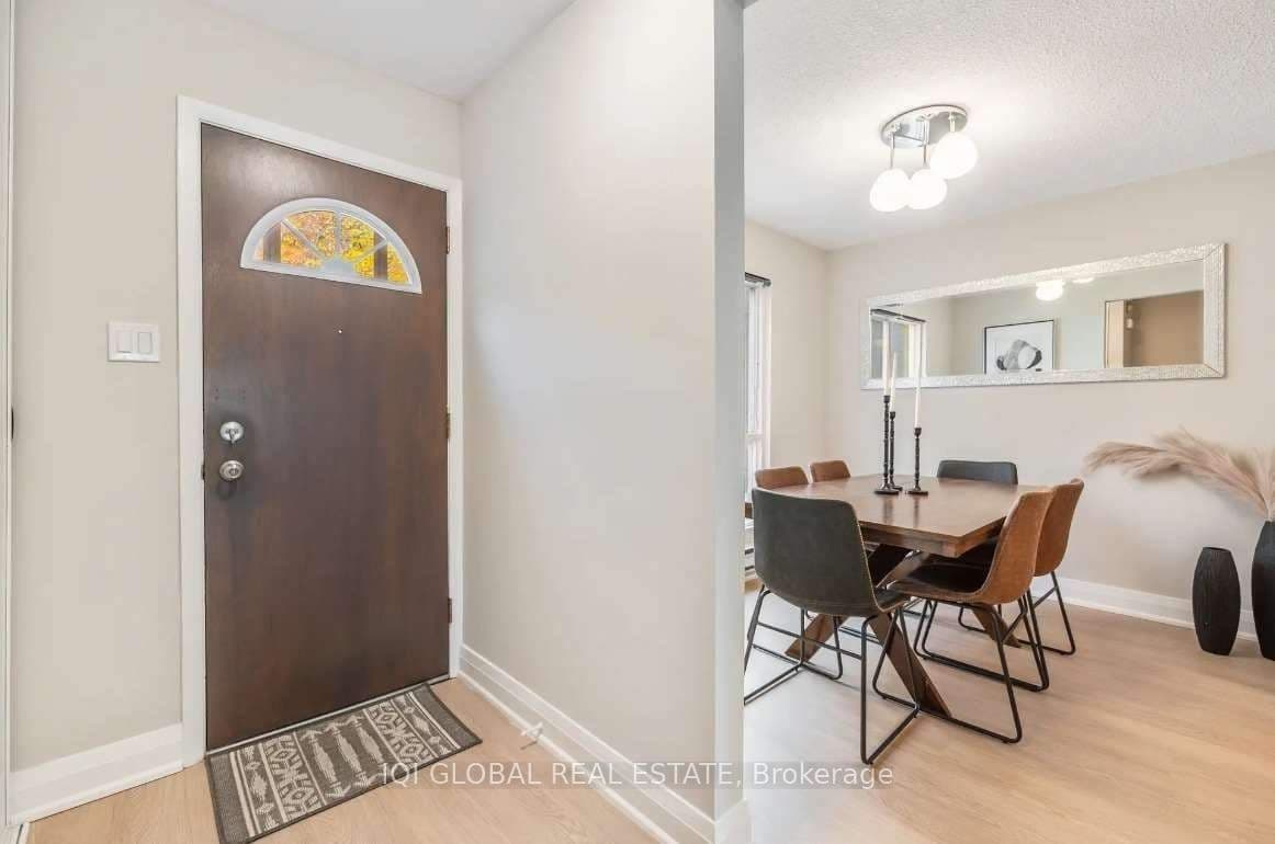 Unit 14 14 Rock Fern Way photo 1