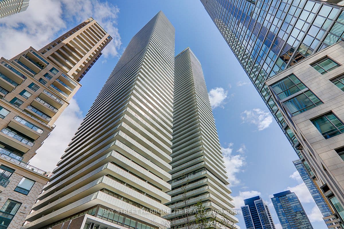 Unit 4507 50 Charles Street photo 1