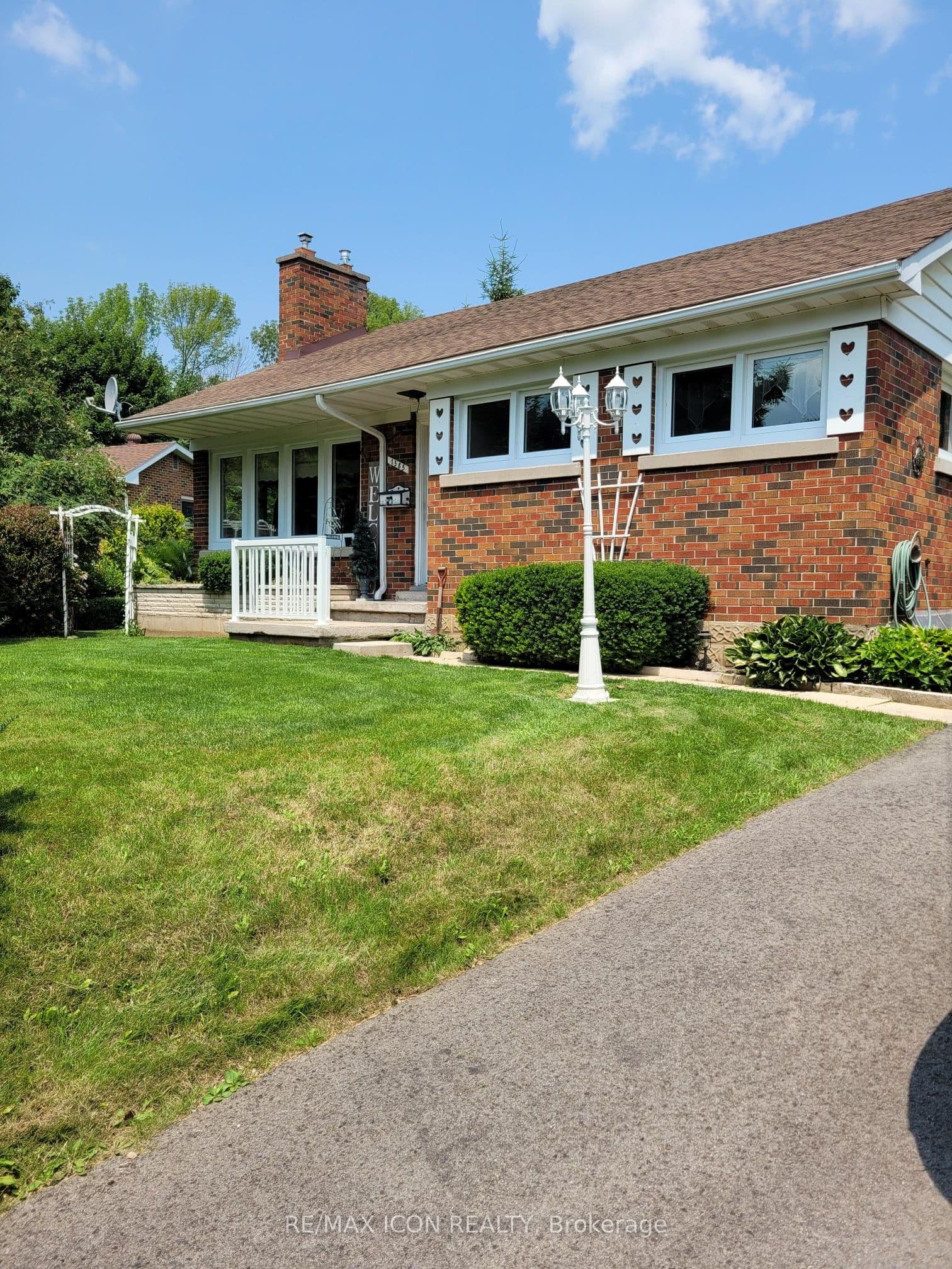 1385 7th Avenue photo 1