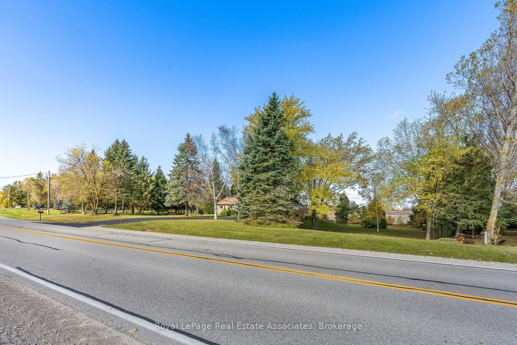 585349 County Road 17 N/A photo 1