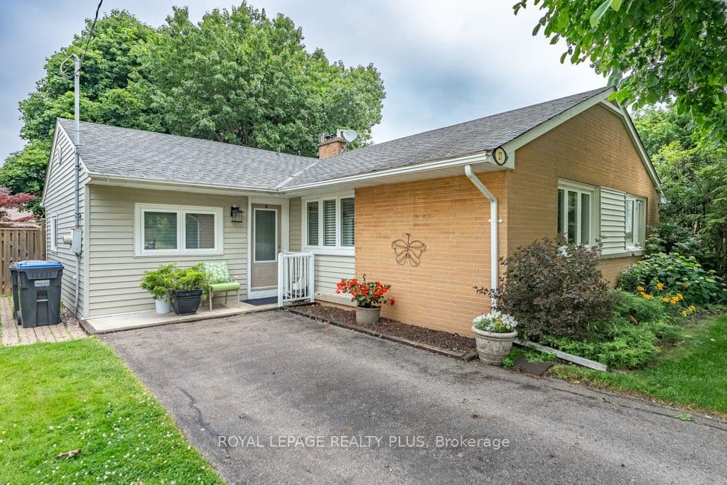 27 Sora Drive photo 1