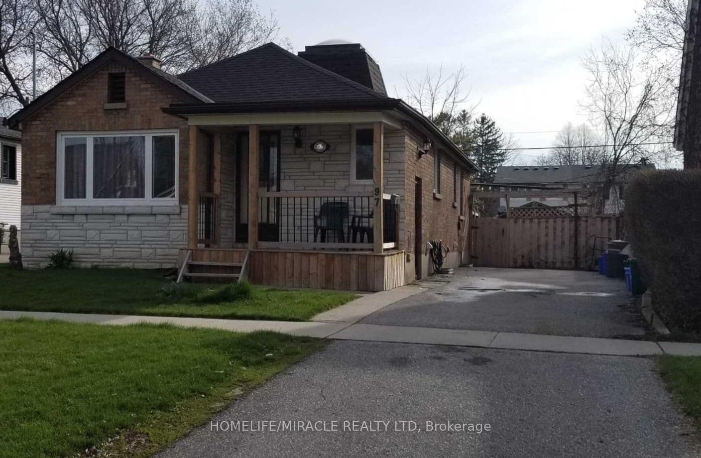 Unit Upper 97 Central Park Boulevard photo 1
