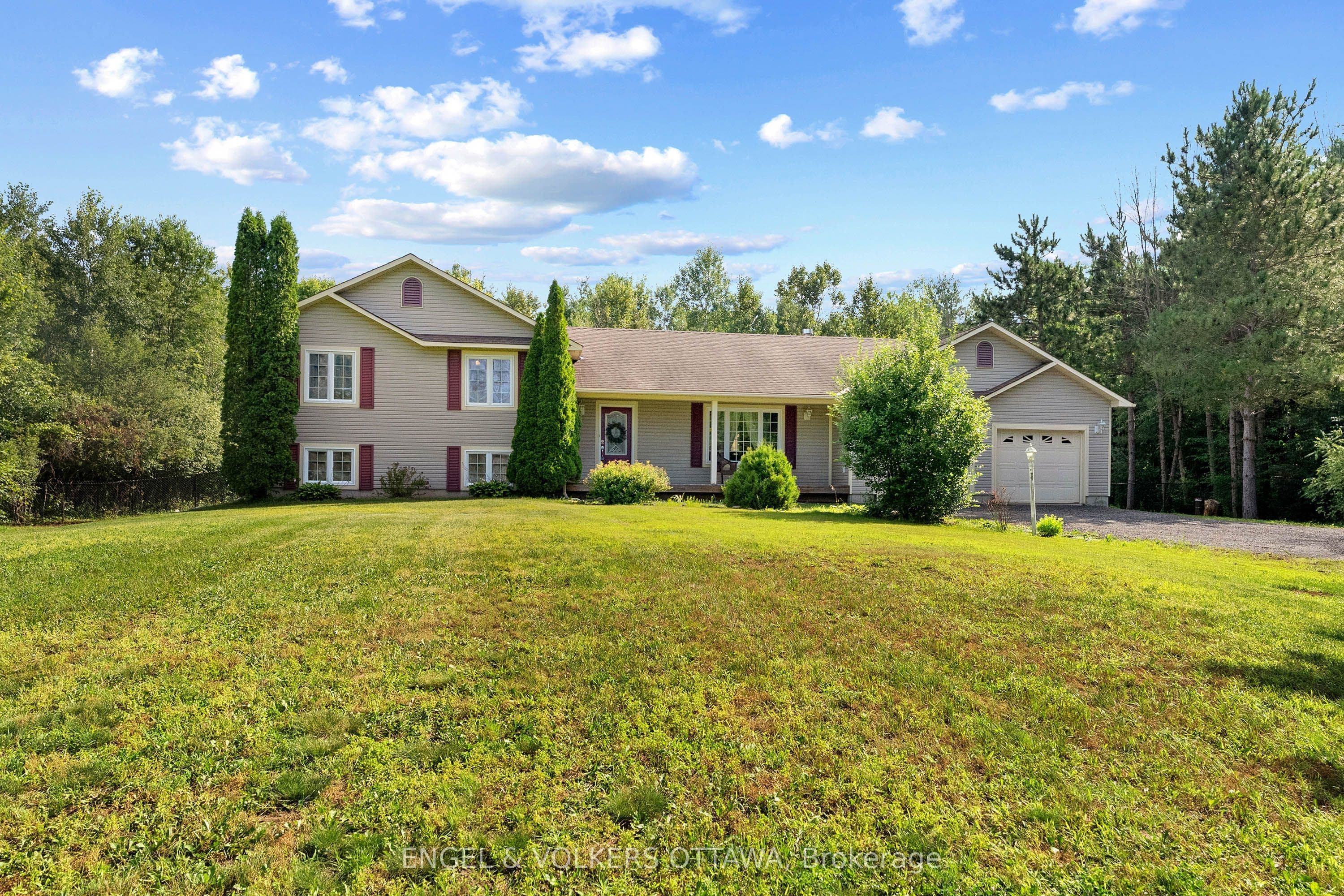 7005 Millar Road photo 1