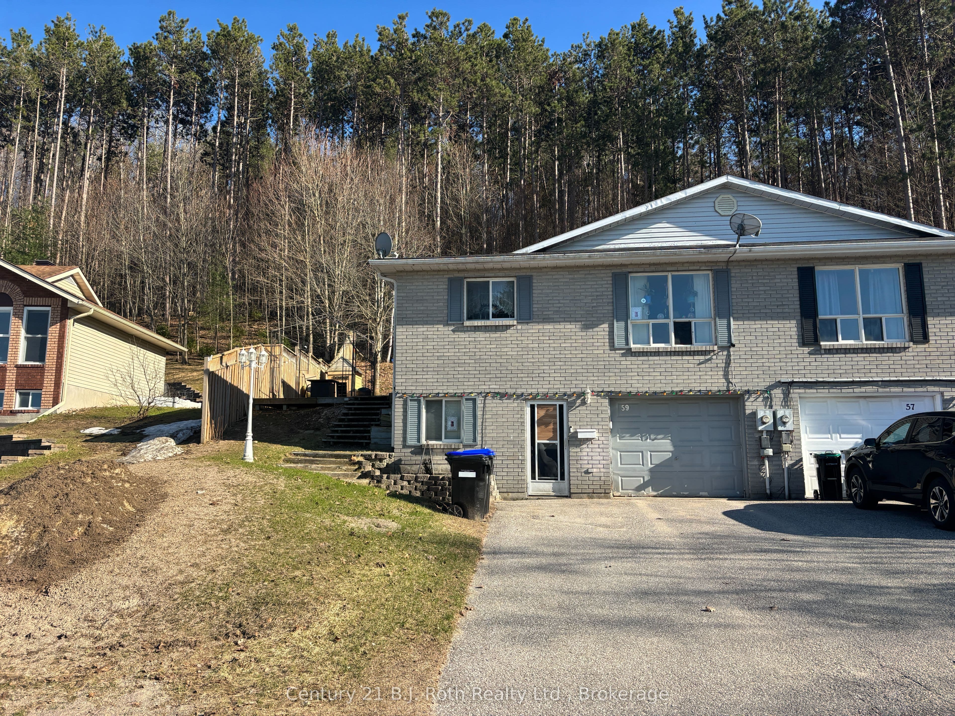 59 Therrien Court photo 1