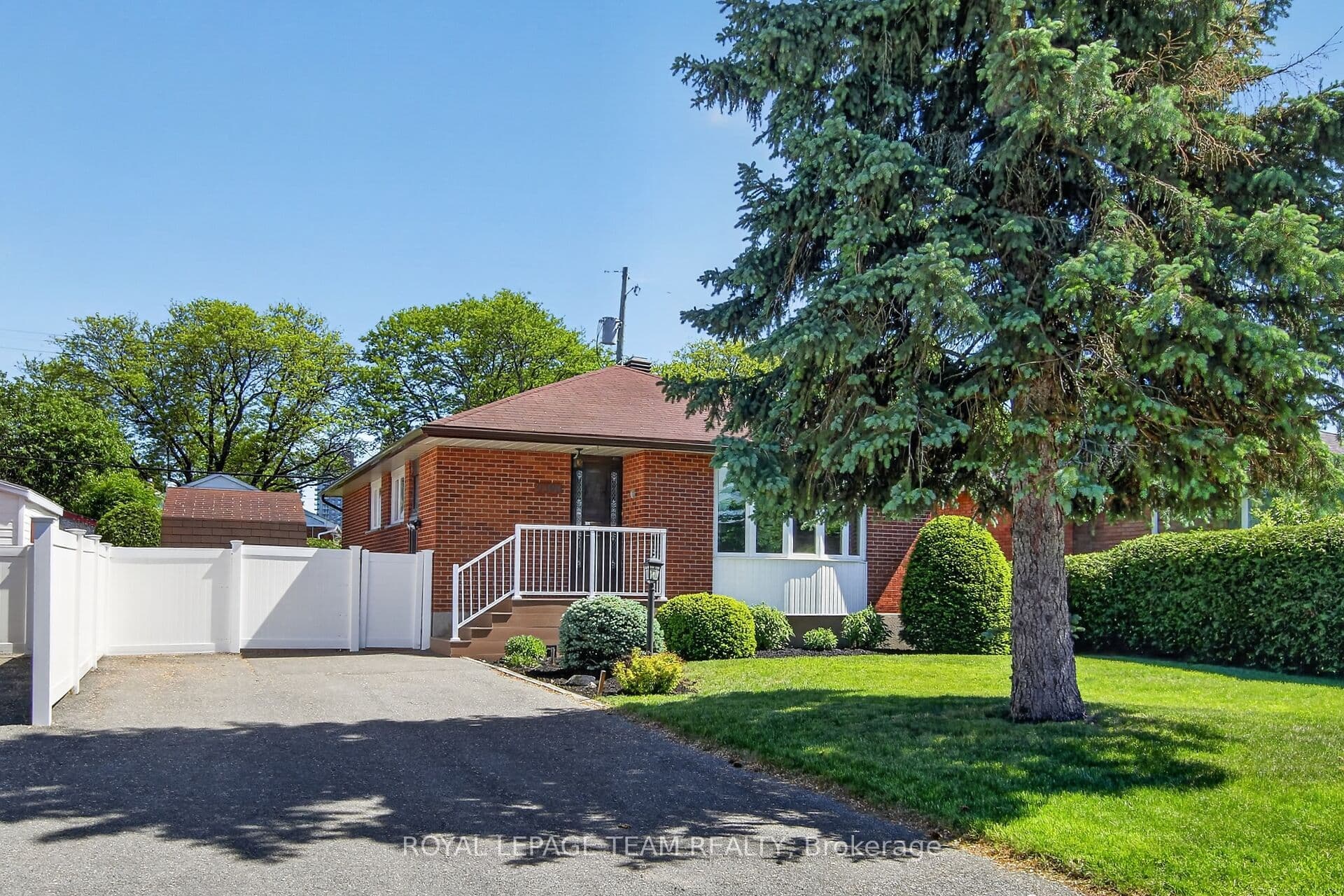 2390 Cheshire Road photo 1