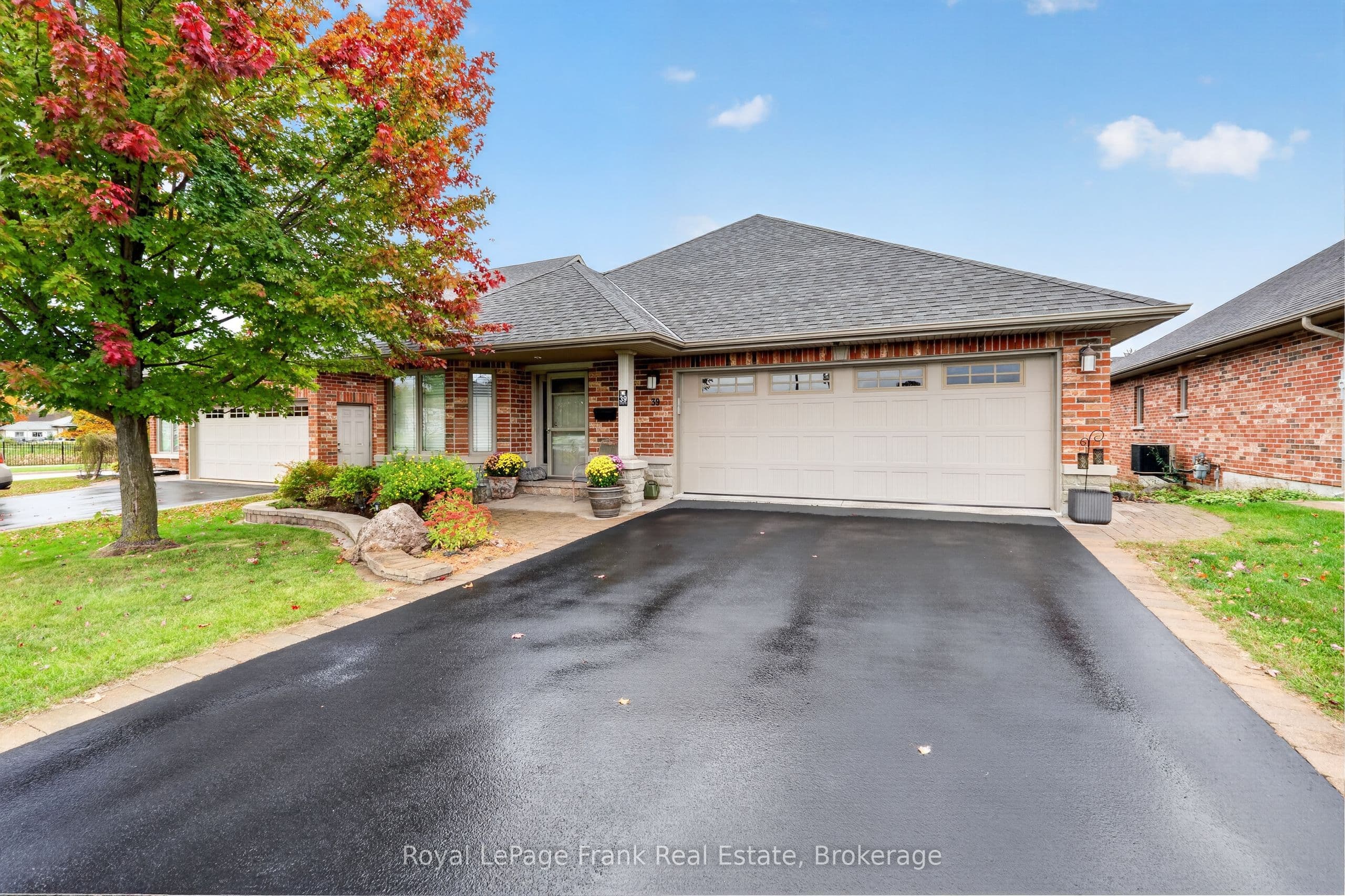 39 Green Arbour Way photo 1